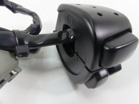 2006 Harley VRSCD Night Rod Left Hand Lights Blinker Control Switch 71682-06A {{ shop.shopifyCountryName }} - Mototech271