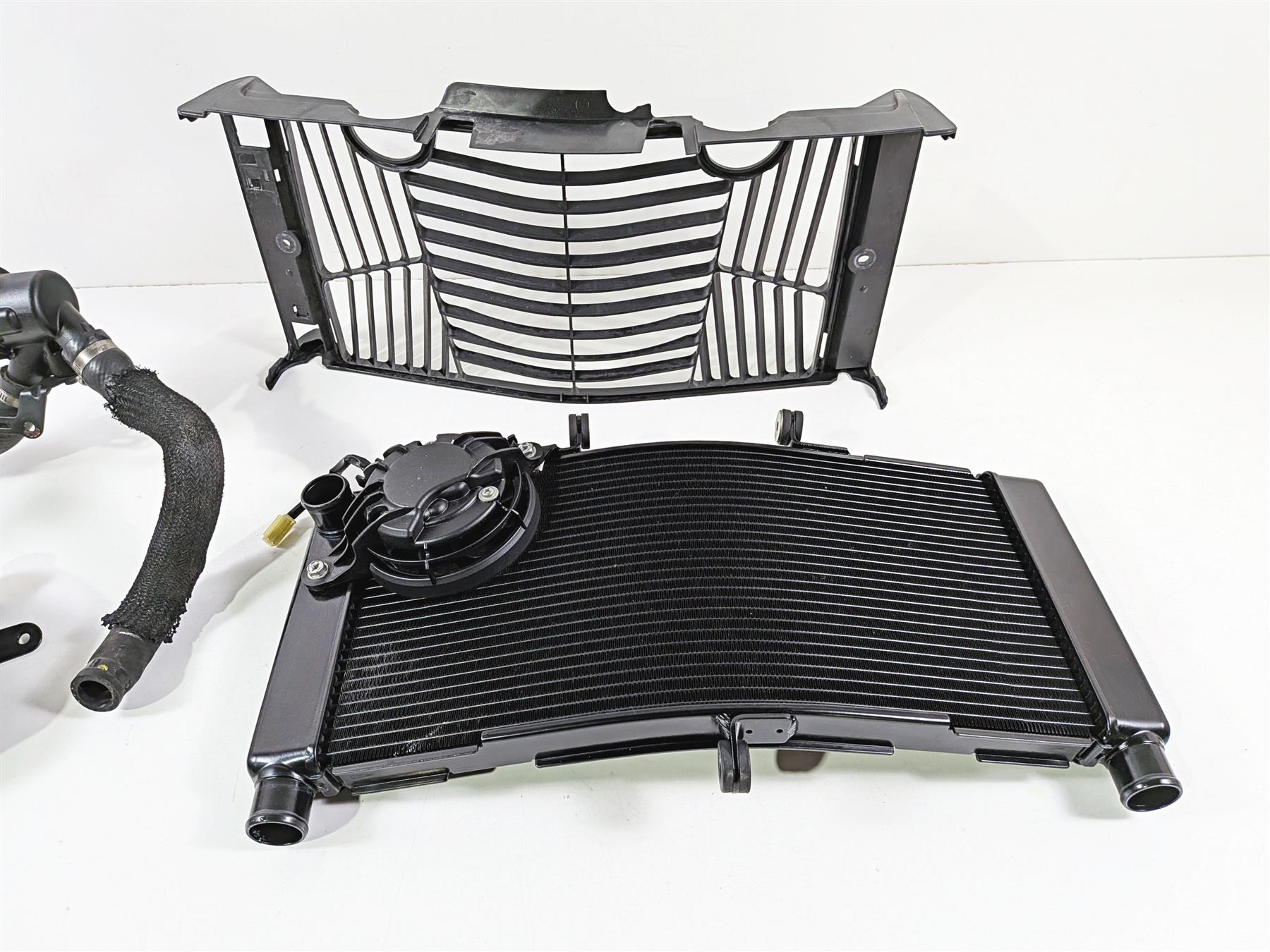 2009 Yamaha VMX17 V-Max 1700 Upper Radiator Fan Cover Hoses Set 2S3-12461-09-00-Mototech271