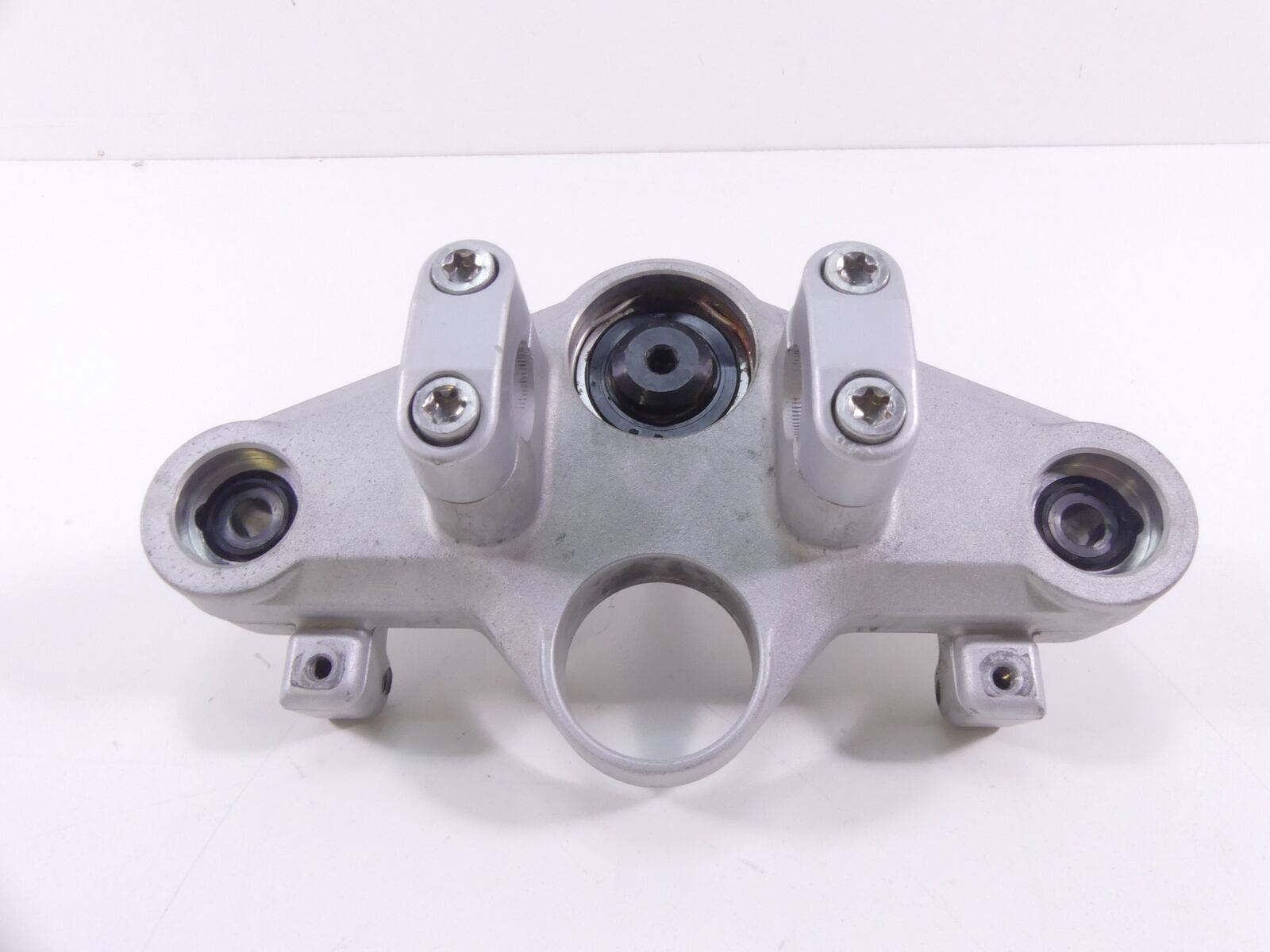 2008 BMW R1200R K27 Showa Upper Triple Tree Steering Clamp + Riser 31428520326 {{ shop.shopifyCountryName }} - Mototech271