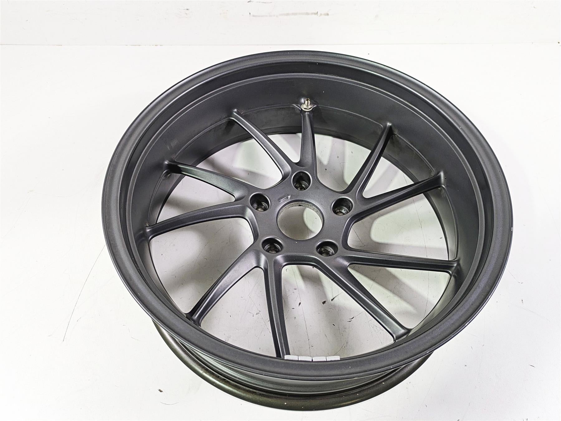 2016 BMW R1200RS K54 Straight Rear Wheel Rim 17x5.5 36318556340 {{ shop.shopifyCountryName }} - Mototech271
