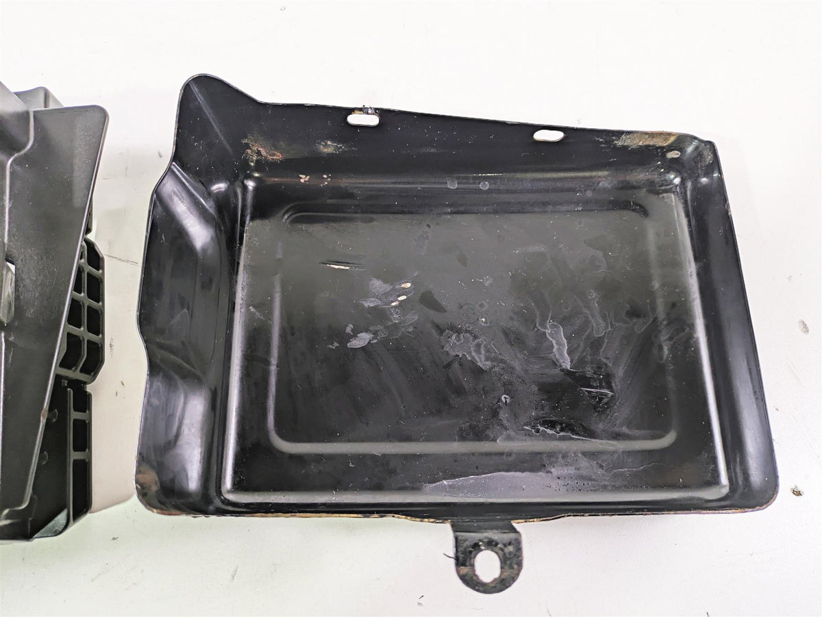 2015 Harley FXDF Dyna Fat Bob Right Battery Tray & Cover 66444-12DH 70379-06B {{ shop.shopifyCountryName }} - Mototech271