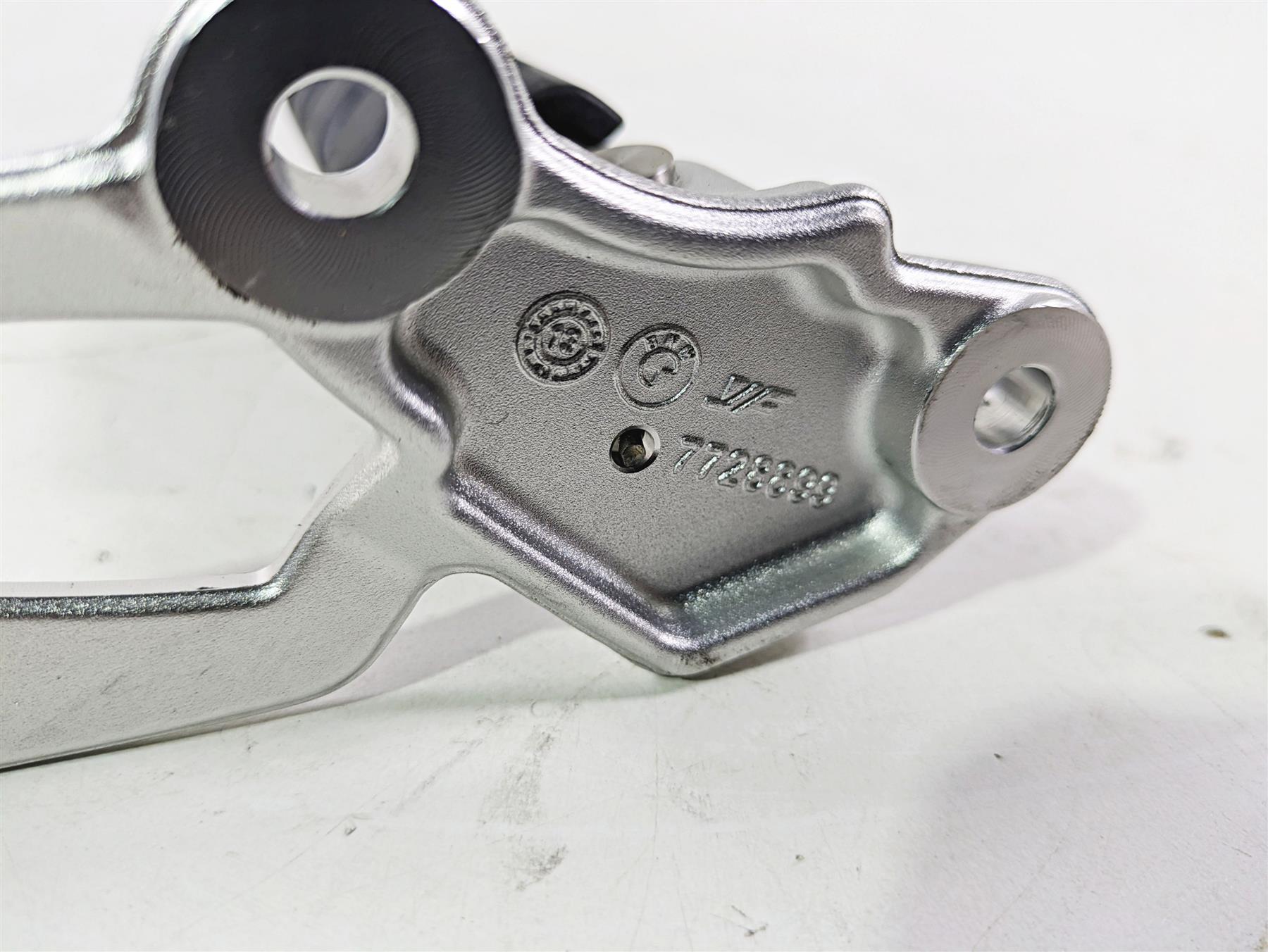 2015 BMW R nineT K21 Left Driver Rider Footpeg Foot Peg Rest 46717671077 {{ shop.shopifyCountryName }} - Mototech271