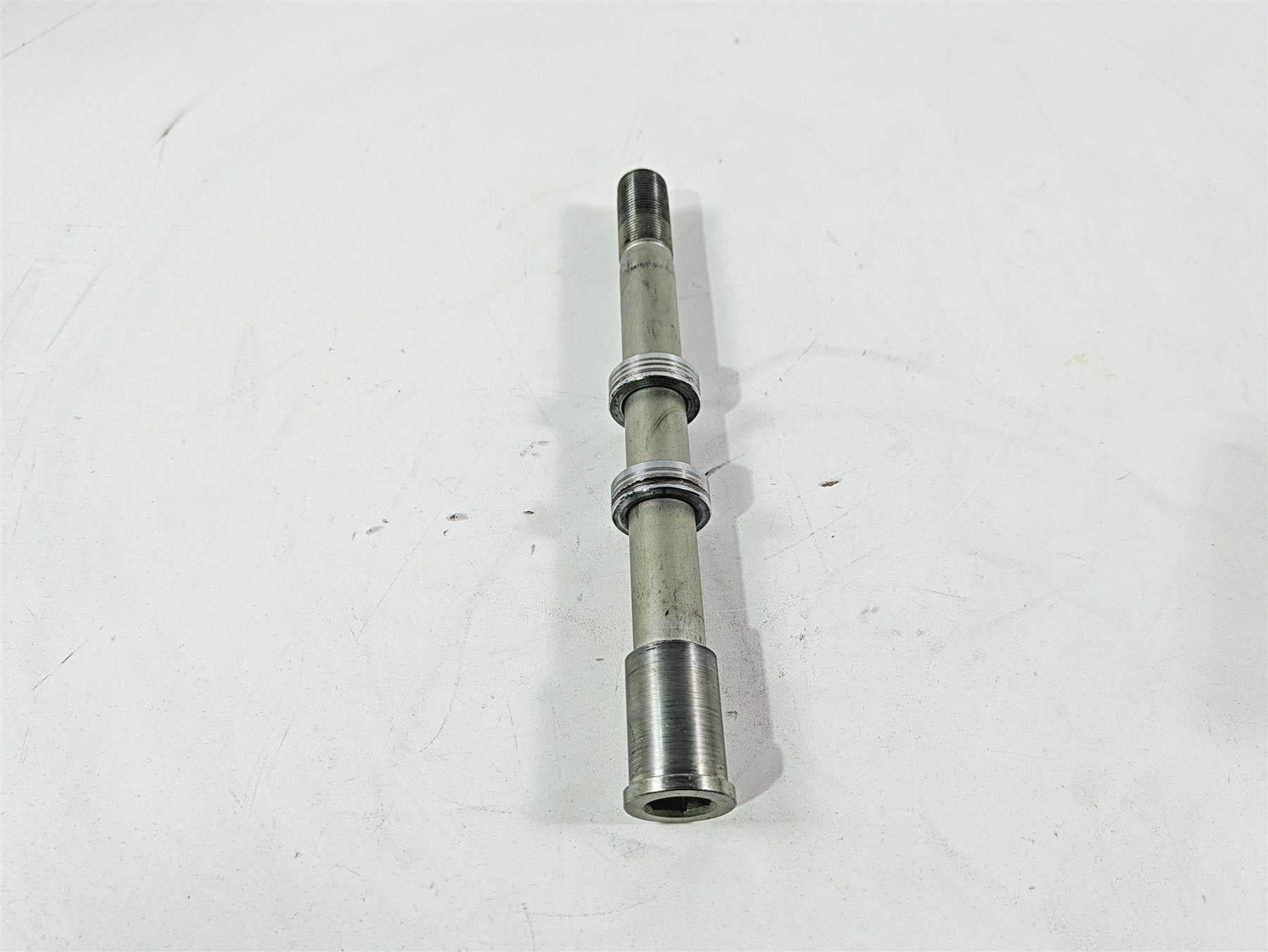 2021 Kawasaki Z900 ZR900 Front Wheel Spindle Axle 20Mm 41068-0618 {{ shop.shopifyCountryName }} - Mototech271
