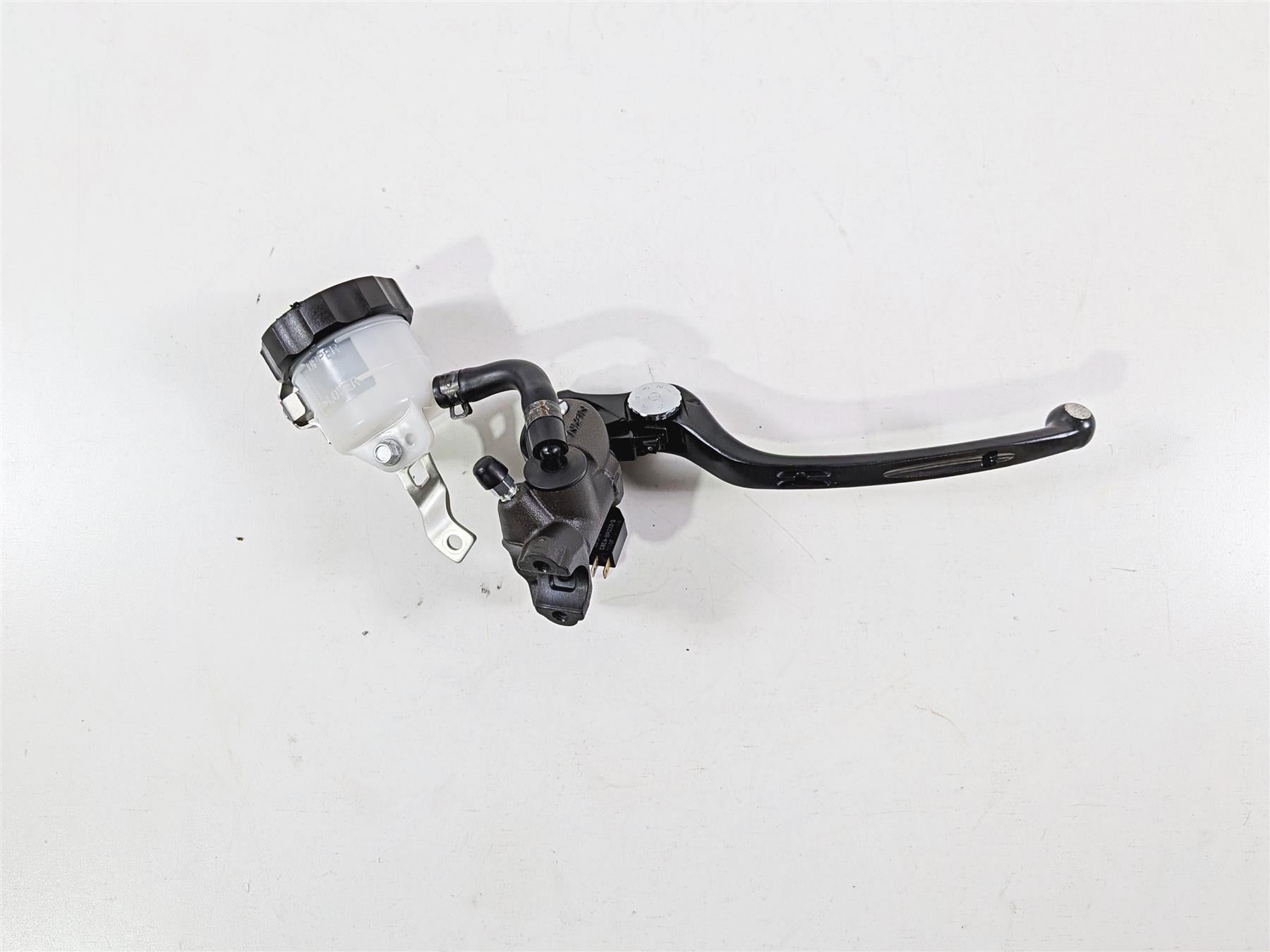 2024 Suzuki GSXR 600 Front Radial Brake Master Cylinder Nissin 11/16 59600-47H00 {{ shop.shopifyCountryName }} - Mototech271