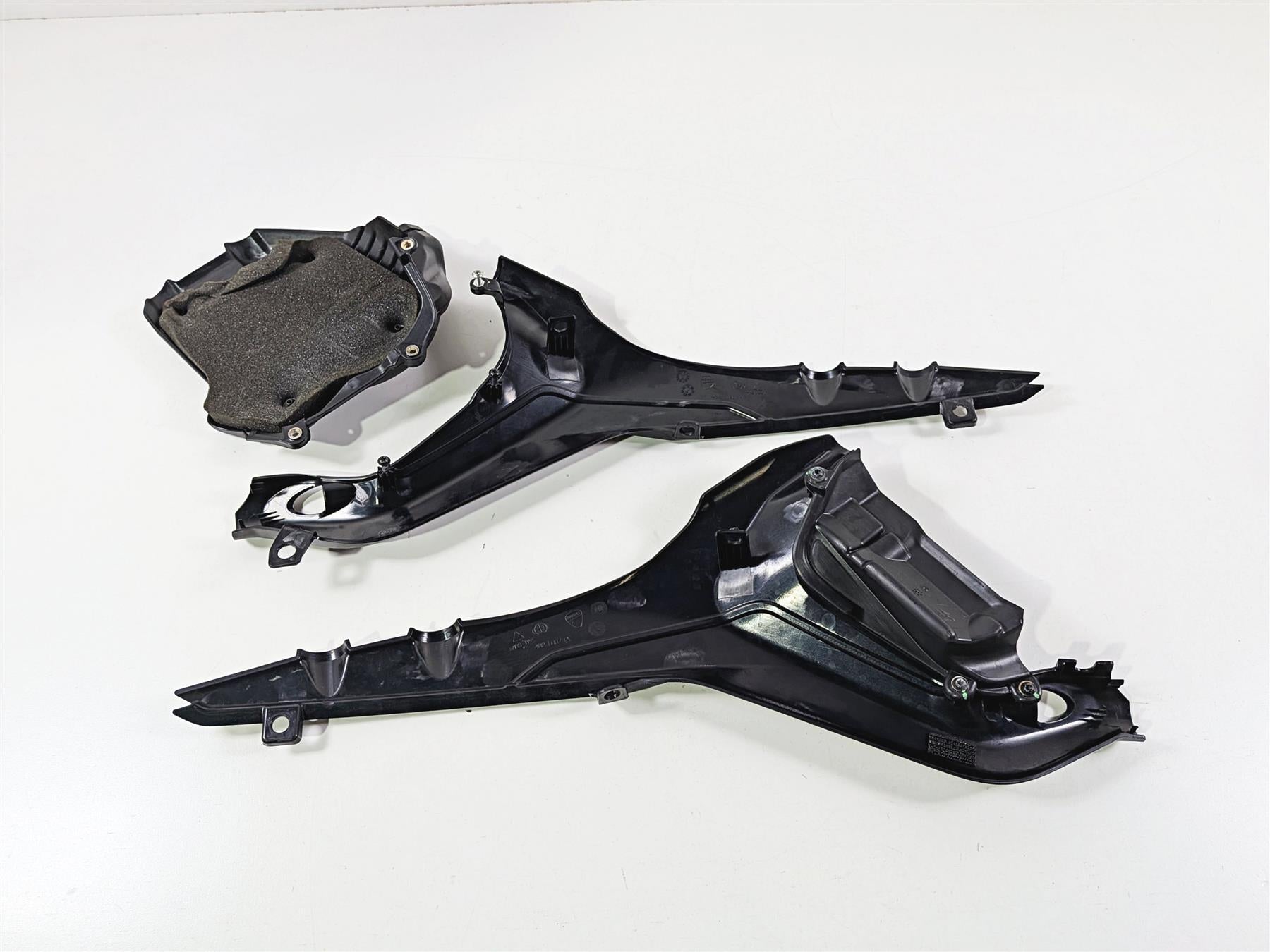 2023 Ducati Streetfighter V4 Engine Frame Infill Side Cover Set 48216961A-Mototech271