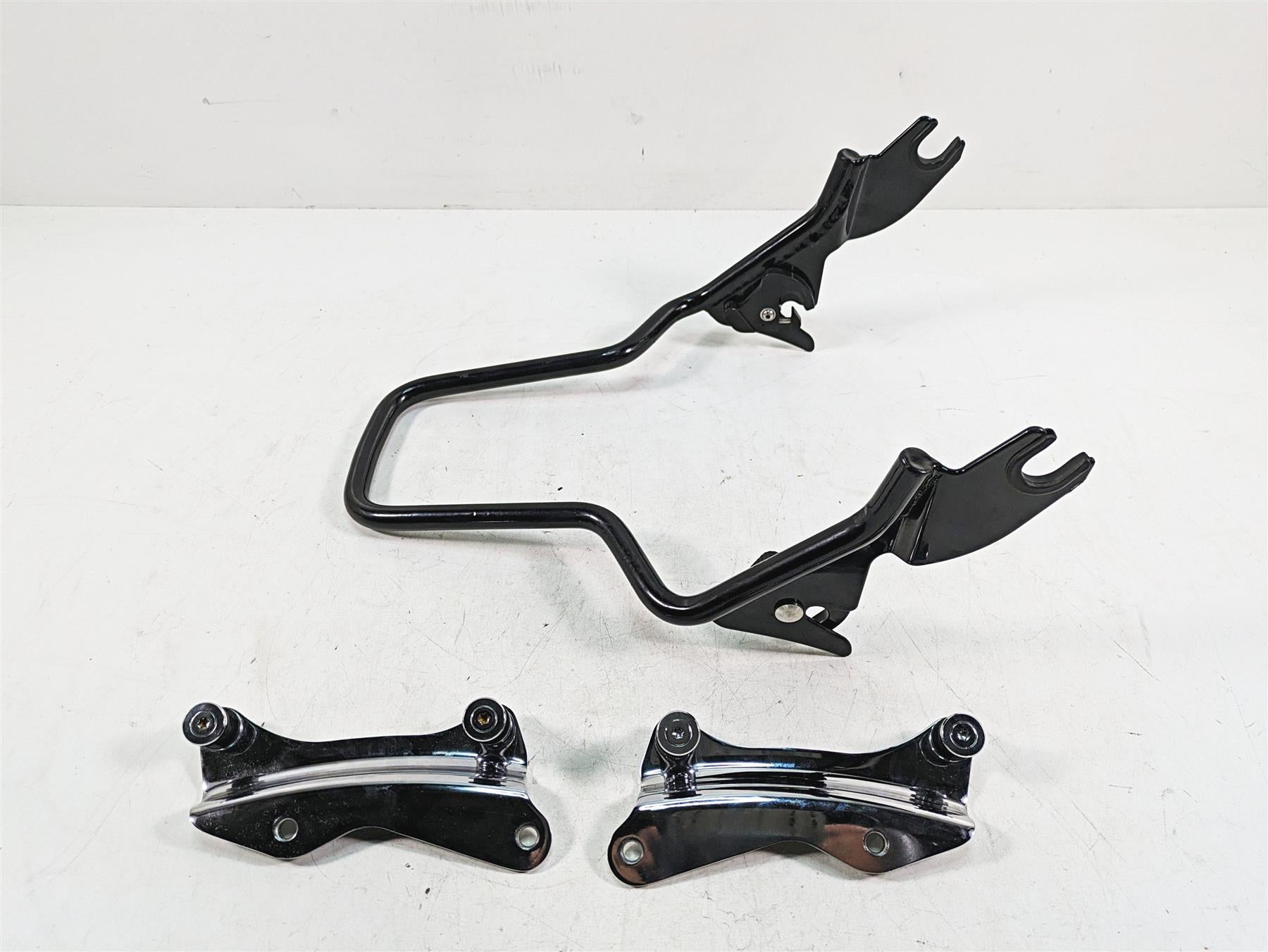 2020 Harley Touring FLHX Street Glide Quick Release Sissybar 12