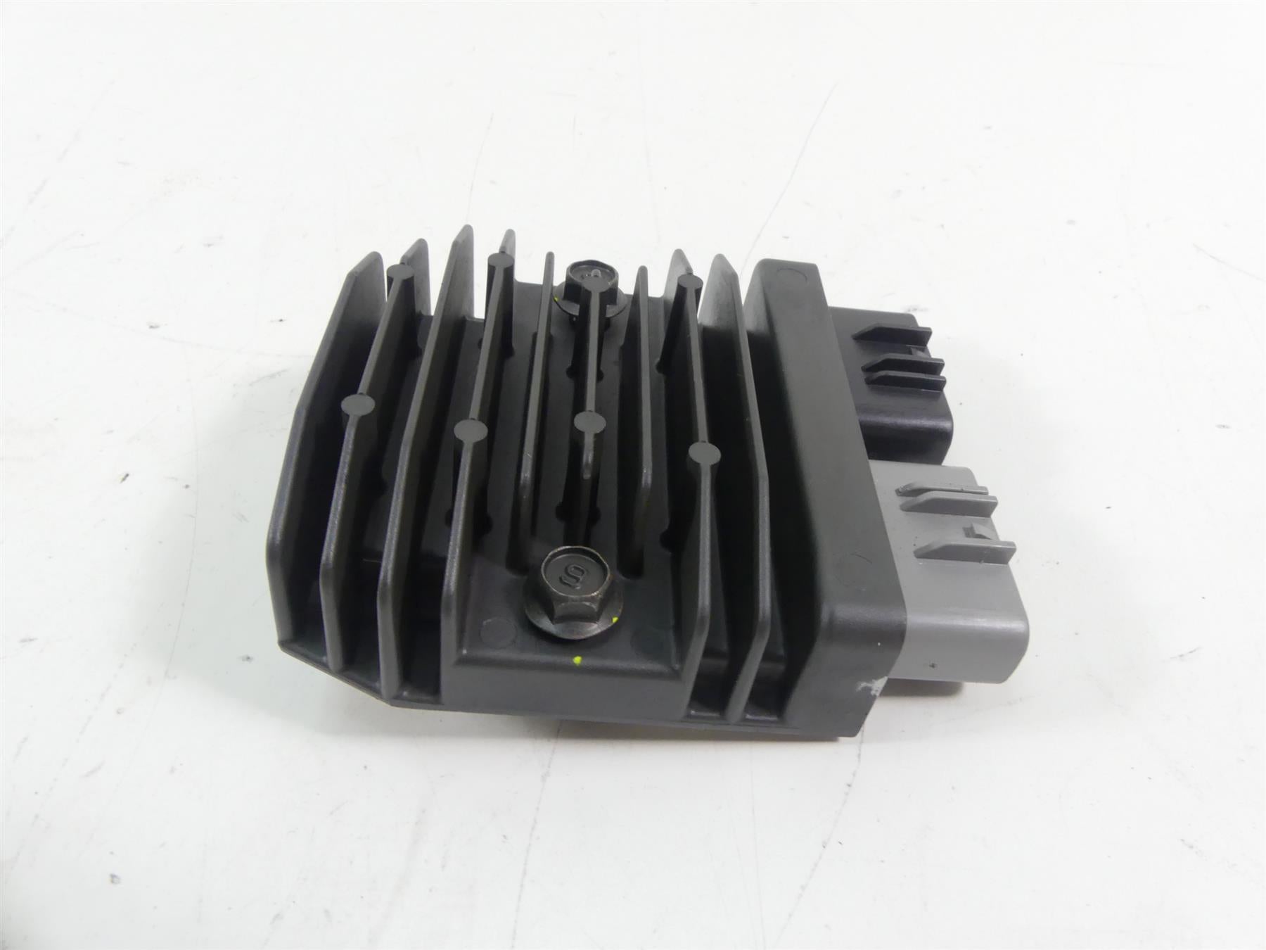 2013 Yamaha VMX17 V-Max 1700 Rectifier Voltage Regulator 1D7-81960-01-00 FH020AA {{ shop.shopifyCountryName }} - Mototech271