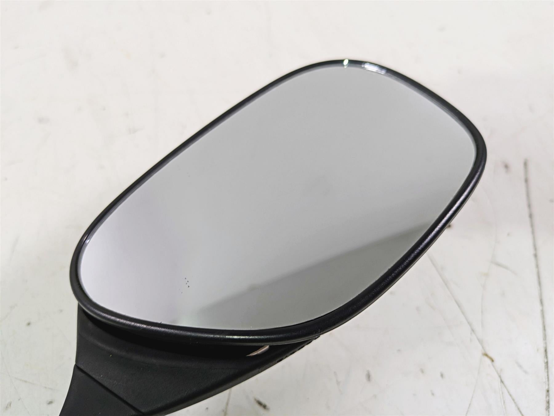 2016 Suzuki GSXR1000 Right Rear View Mirror Turn Signal Blinker 56500-47H01 {{ shop.shopifyCountryName }} - Mototech271