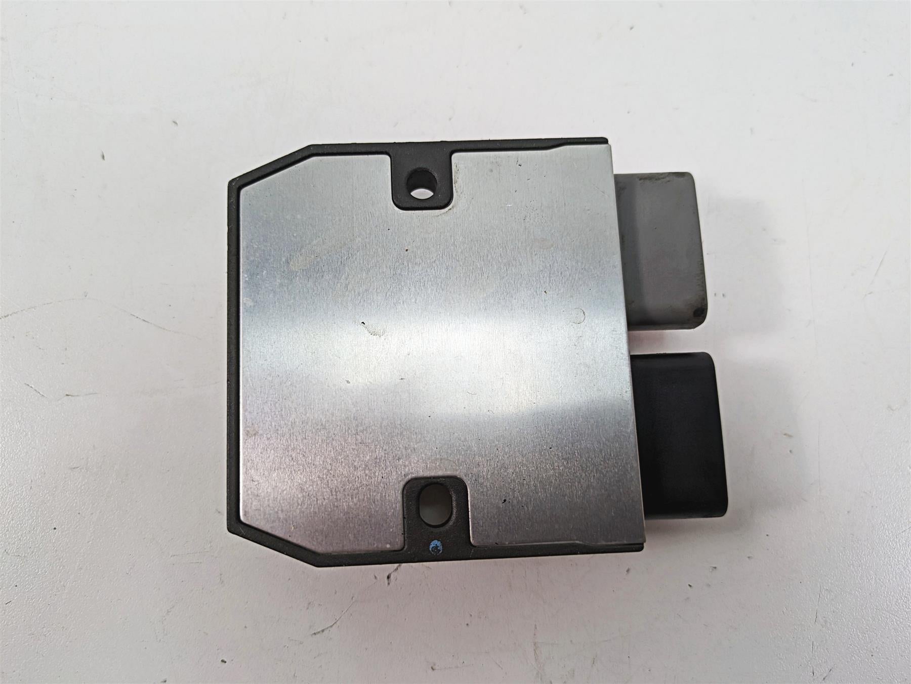 2009 Yamaha XV1900 Raider Rectifier Voltage Regulator 1D7-81960-00-00 FH012AA {{ shop.shopifyCountryName }} - Mototech271
