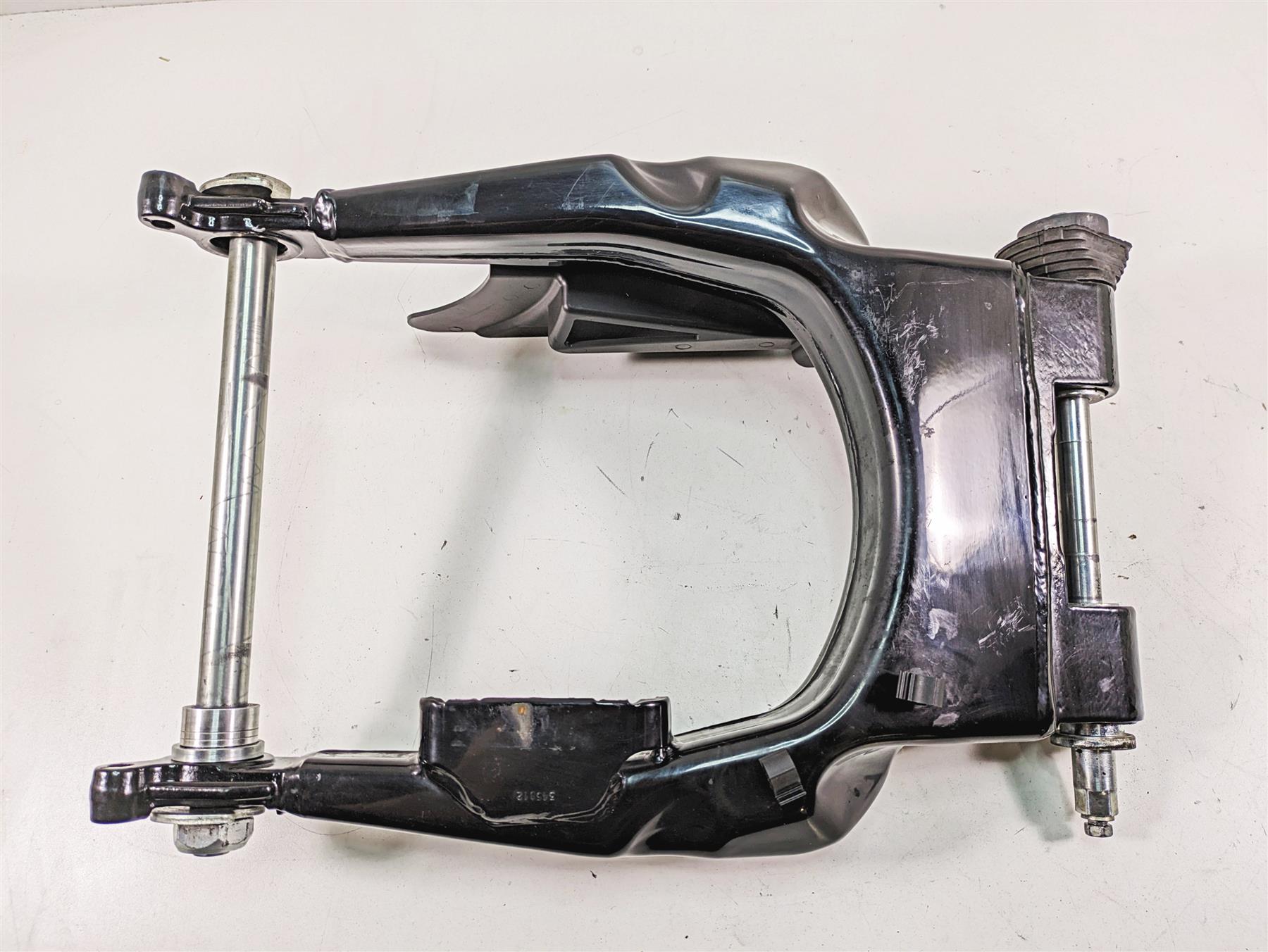 2019 Harley Touring FLHX Street Glide Swingarm Swing Arm 47549-09A {{ shop.shopifyCountryName }} - Mototech271