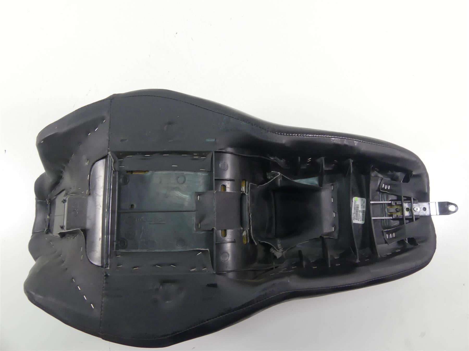2013 Harley Touring FLHX Street Glide Front Driver Seat Saddle -No Tear 52000142 {{ shop.shopifyCountryName }} - Mototech271