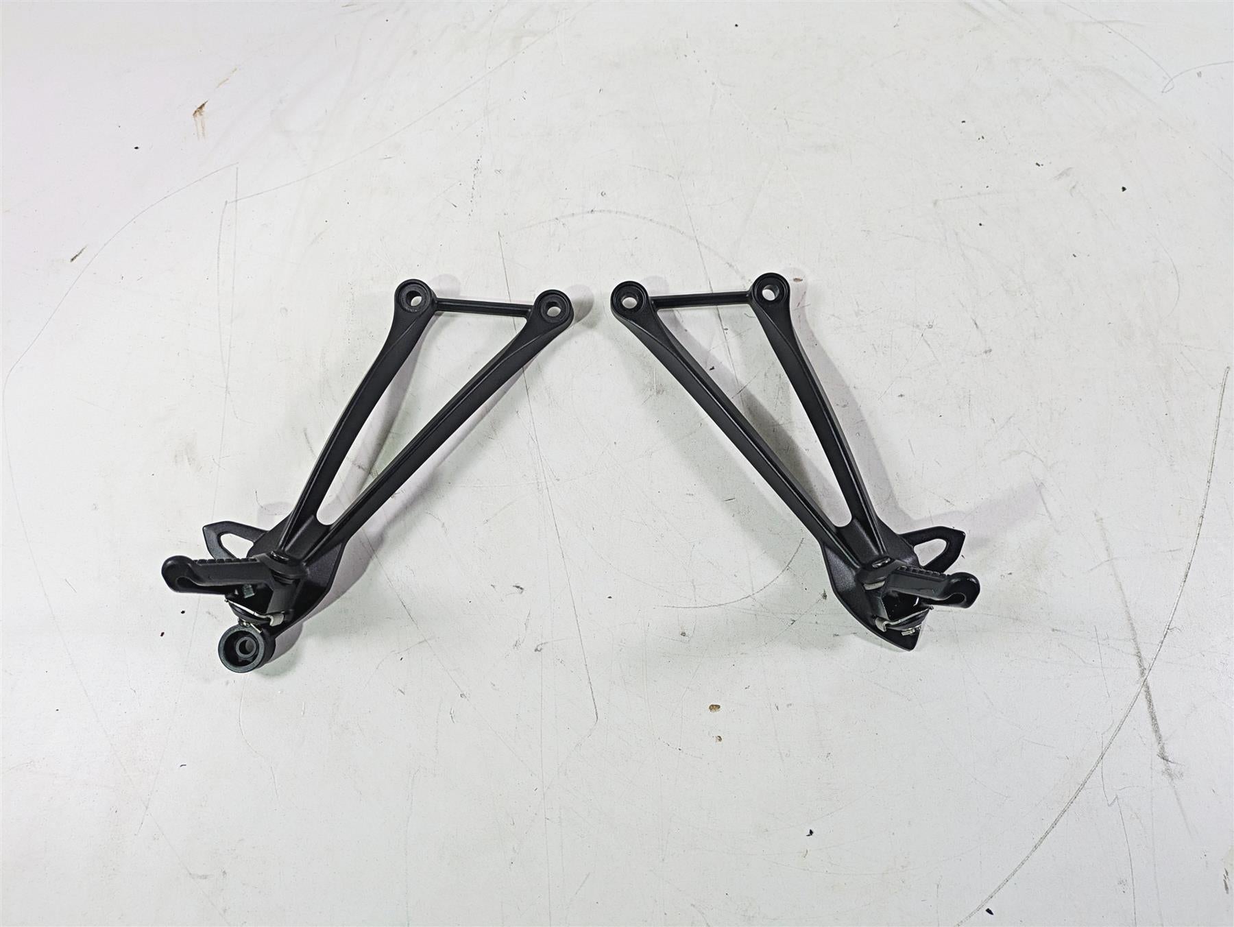 2020 Kawasaki ZX6R Ninja Passenger Footpeg Foot Peg Set 35063-0444-18R