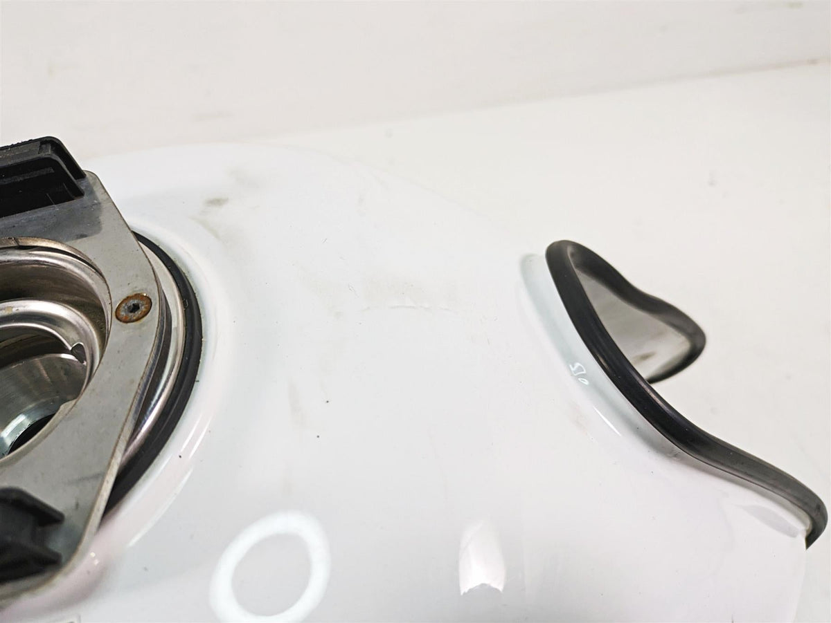 2013 Moto Guzzi V7 750 Stone White Fuel Gas Petrol Tank 887944 {{ shop.shopifyCountryName }} - Mototech271