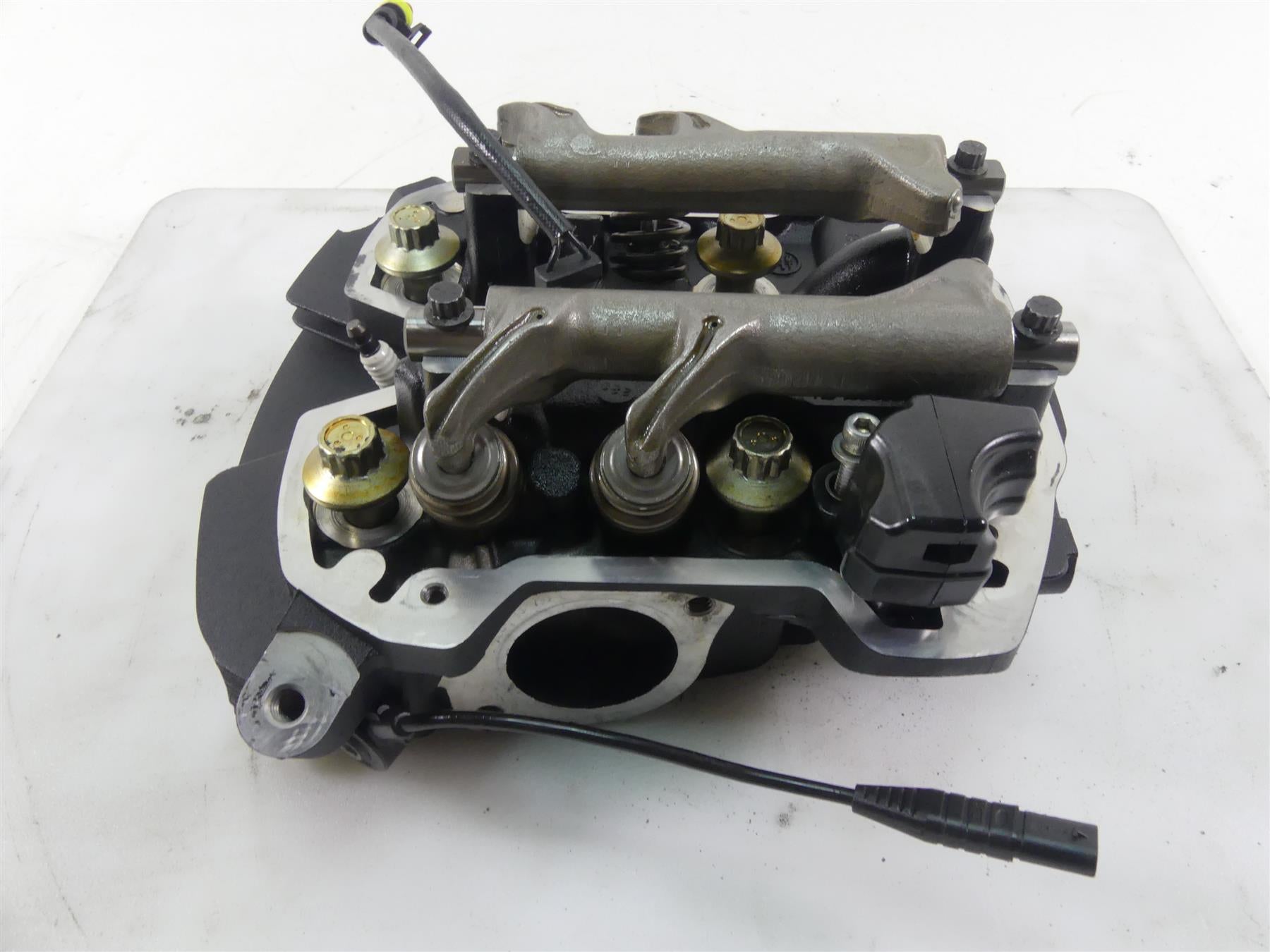 2021 Harley Softail FXBBS Street Bob Rear Cylinder Head M8 114ci - Read 16500388