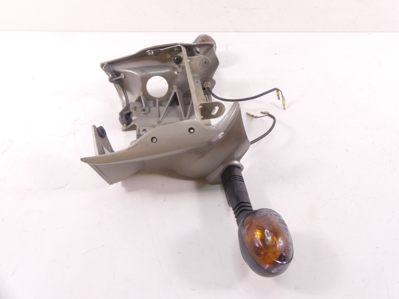 2006 Buell XB12SCG Lightning Gauge Headlight Stay Holder Blinker M0643.1ADYBQ {{ shop.shopifyCountryName }} - Mototech271
