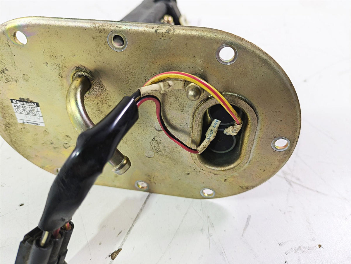 2005 Kawasaki ZX12R Ninja Fuel Gas Petrol Pump - Tested 49040-1077 {{ shop.shopifyCountryName }} - Mototech271