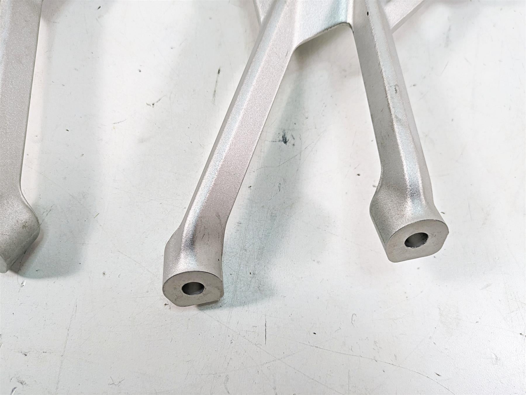 2016 BMW R1200R K53 Rear Passenger Foot Peg Rest Set 46718540798 46718540799 {{ shop.shopifyCountryName }} - Mototech271