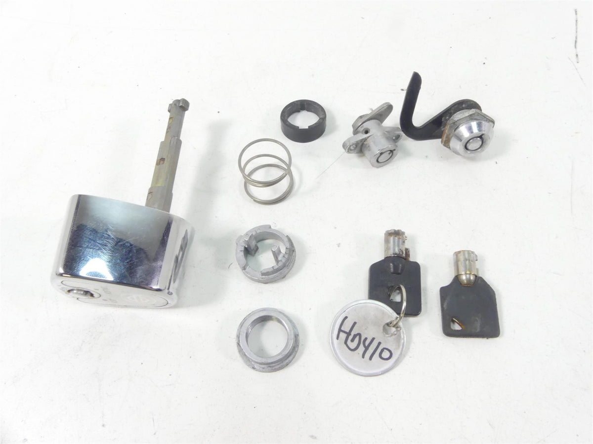 2013 Harley Touring FLHX Street Glide Ignition Switch Key Lock Set 71532-03 {{ shop.shopifyCountryName }} - Mototech271
