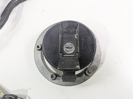 2006 Suzuki GSXR1000 K6 Ignition Switch Key Lock Set READ 37101-40820 {{ shop.shopifyCountryName }} - Mototech271