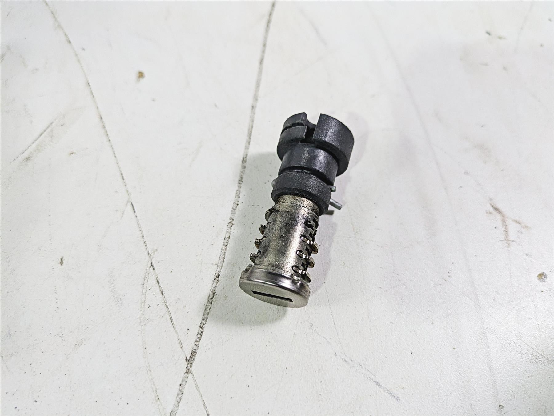 2016 BMW F800R K73 Cdi Ecm Ignition Switch Key Lock Set 13618545091 51257700072 {{ shop.shopifyCountryName }} - Mototech271