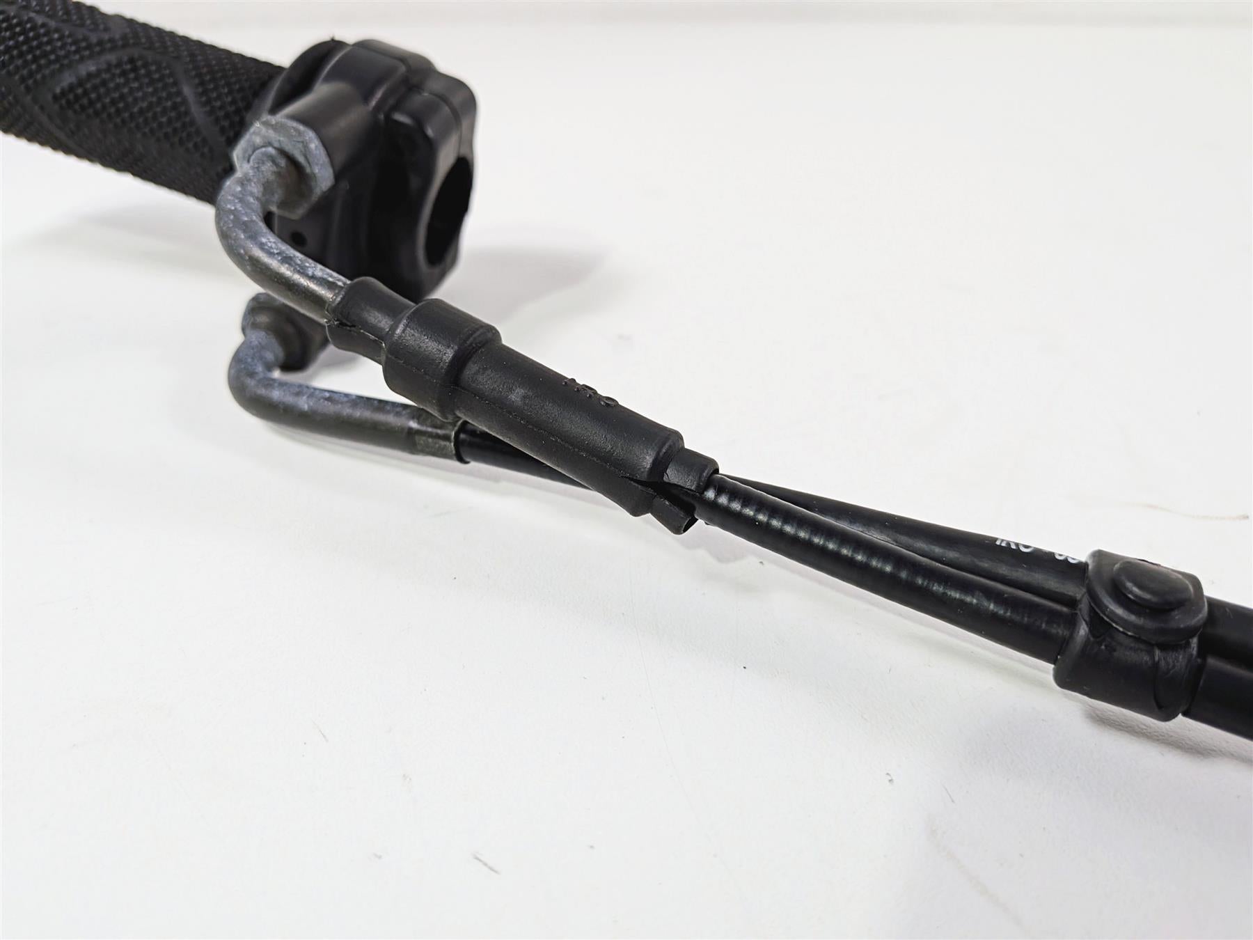 2008 Aprilia RSVR 1000 Factory Throttle Grip Handle Set AP8118566 {{ shop.shopifyCountryName }} - Mototech271