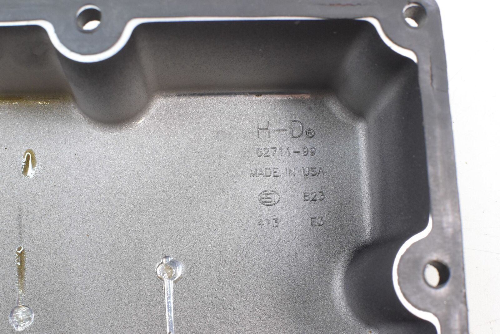 2002 Harley Touring FLHRI Road King Transmission Oil Pan Cover 62711-99 {{ shop.shopifyCountryName }} - Mototech271