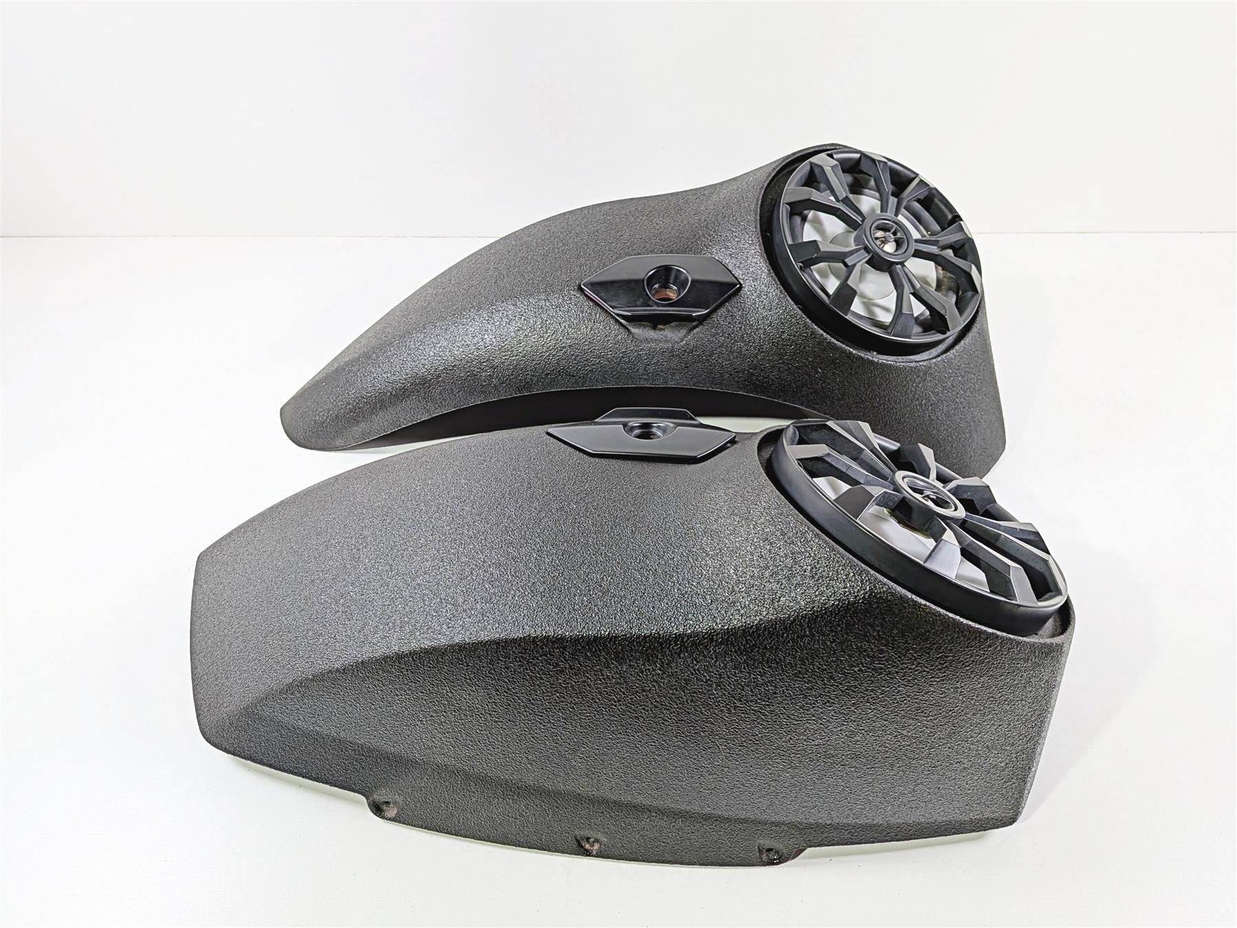 2016 Victory Cross Country Wrinkle Black Saddlebag Lid & Speaker Set {{ shop.shopifyCountryName }} - Mototech271