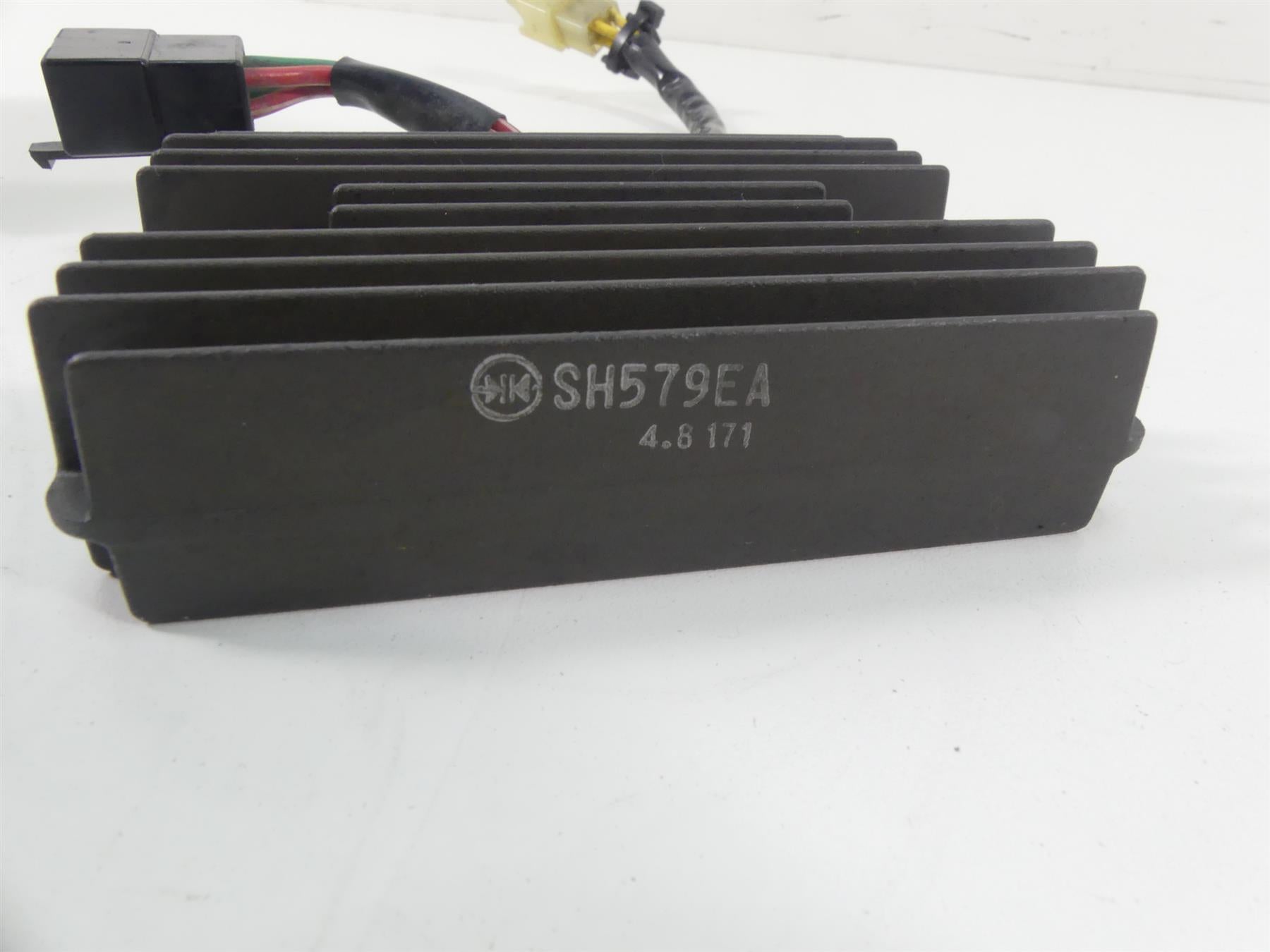 2005 Ducati Multistrada 1000S Rectifier Voltage Regulator 54040101A SH579EA {{ shop.shopifyCountryName }} - Mototech271