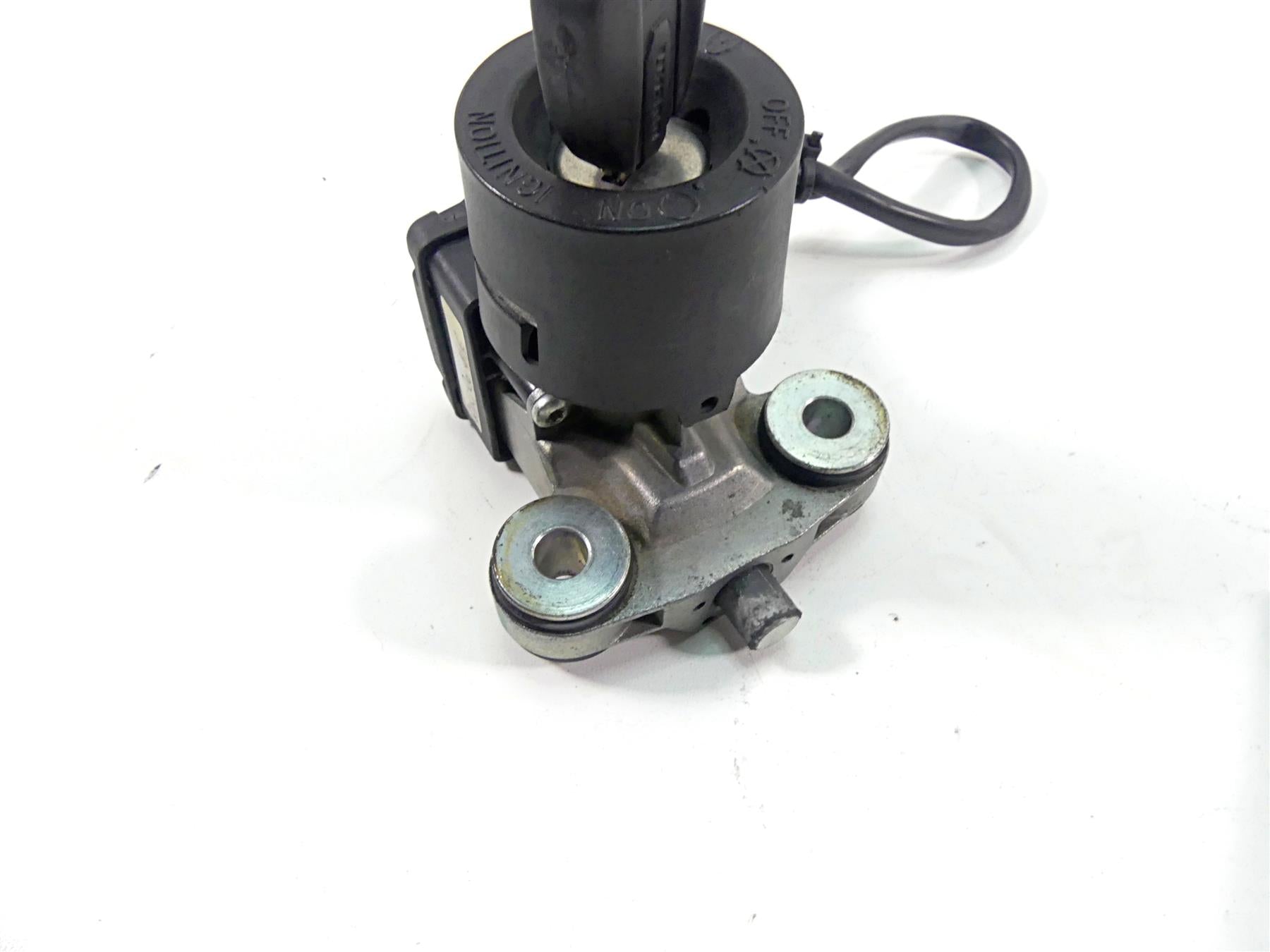 2012 Ducati Panigale 1199S Cdi Ecu Ecm Ignition Switch Key 28642071B 59821051A {{ shop.shopifyCountryName }} - Mototech271