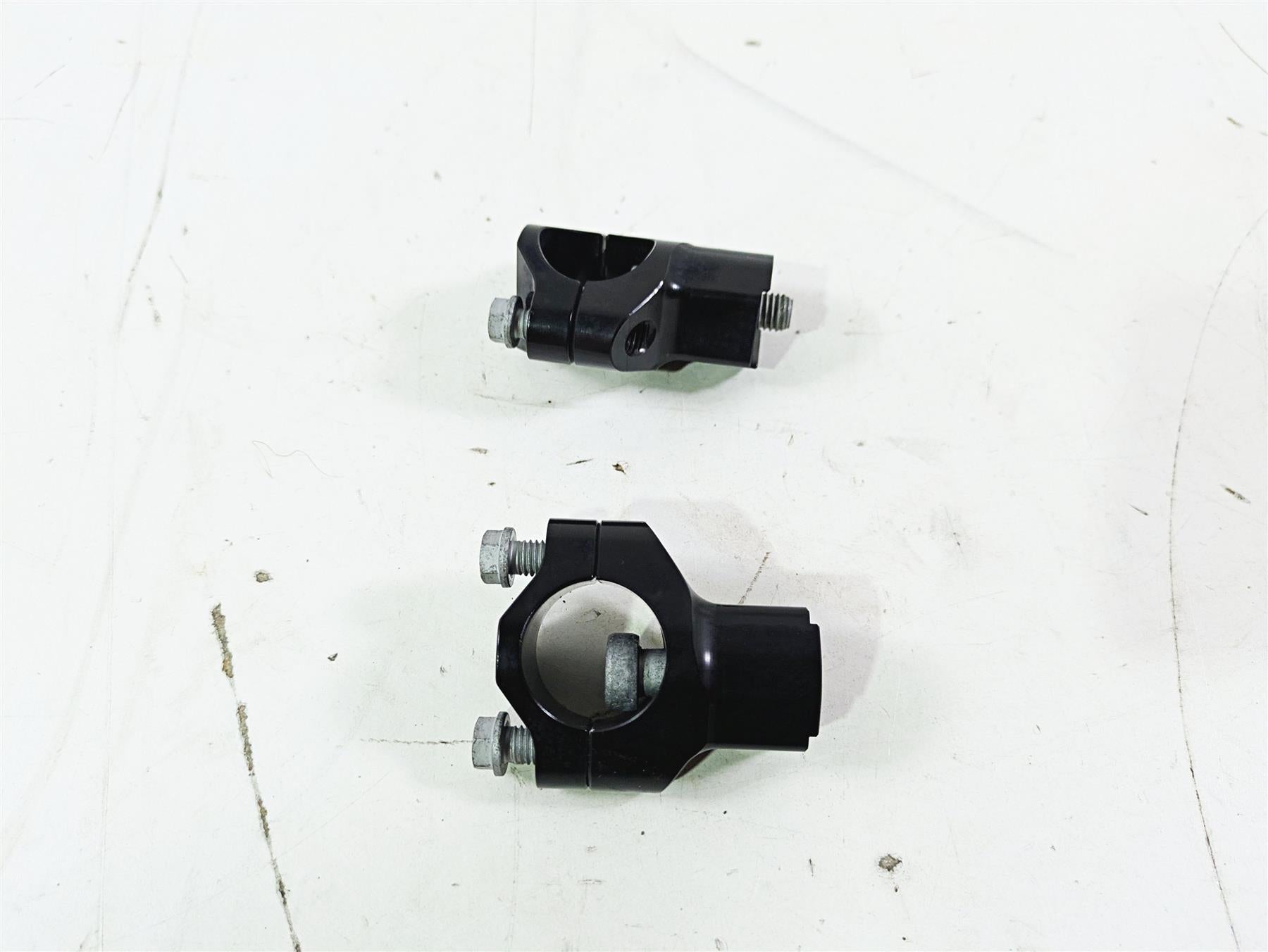 2022 KTM 1290 Super Adventure S Handlebar Riser Holder Set 00050000927 {{ shop.shopifyCountryName }} - Mototech271