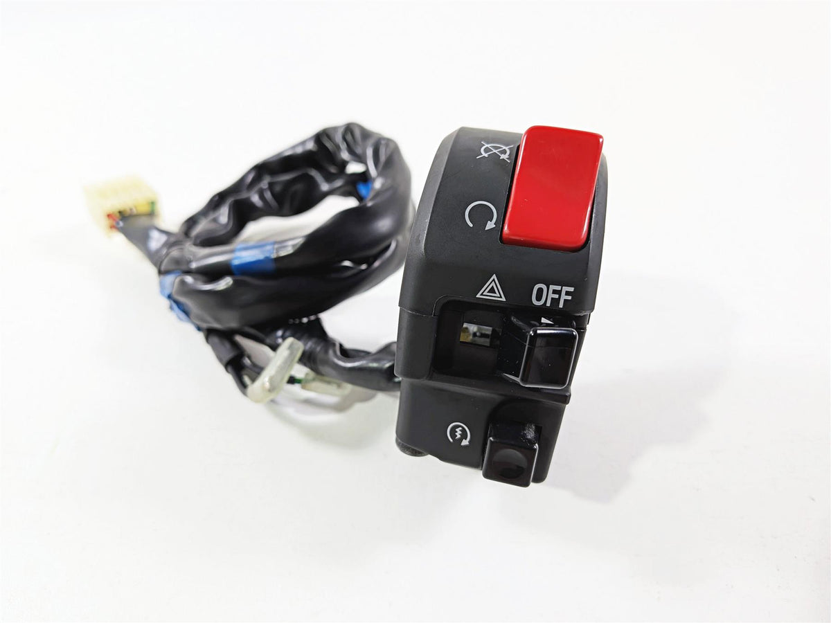 2025 Yamaha YZF R7 Right Side Start Stop Hand Control Switch BEB-83963-00-00 {{ shop.shopifyCountryName }} - Mototech271