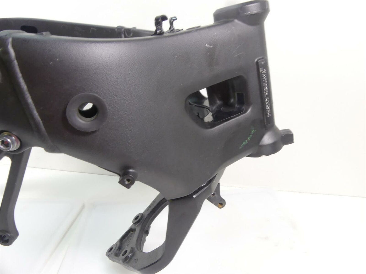 2020 Yamaha VMX17 1700 Straight Main Frame Chassis - Slvg - Read 2S3-21110-00-00 {{ shop.shopifyCountryName }} - Mototech271