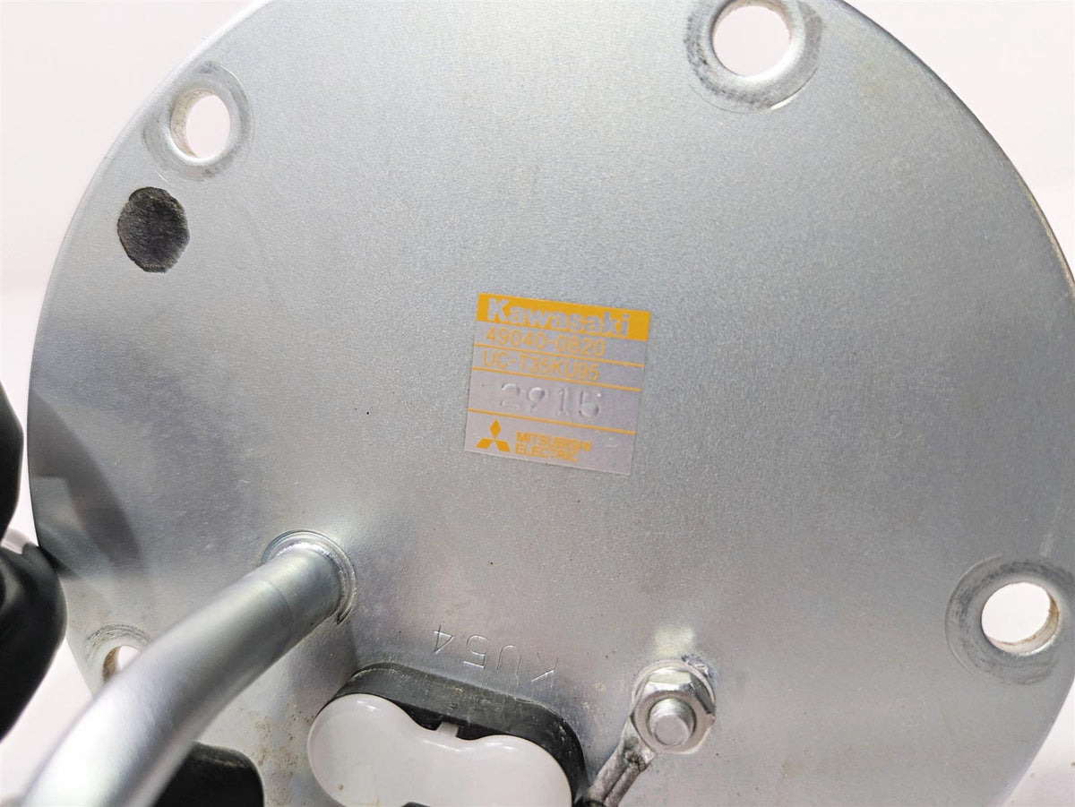 2023 Kawasaki ZX1400 ZX14R Ninja Fuel Gas Pump & Sending Unit 49miles 49040-0820 {{ shop.shopifyCountryName }} - Mototech271