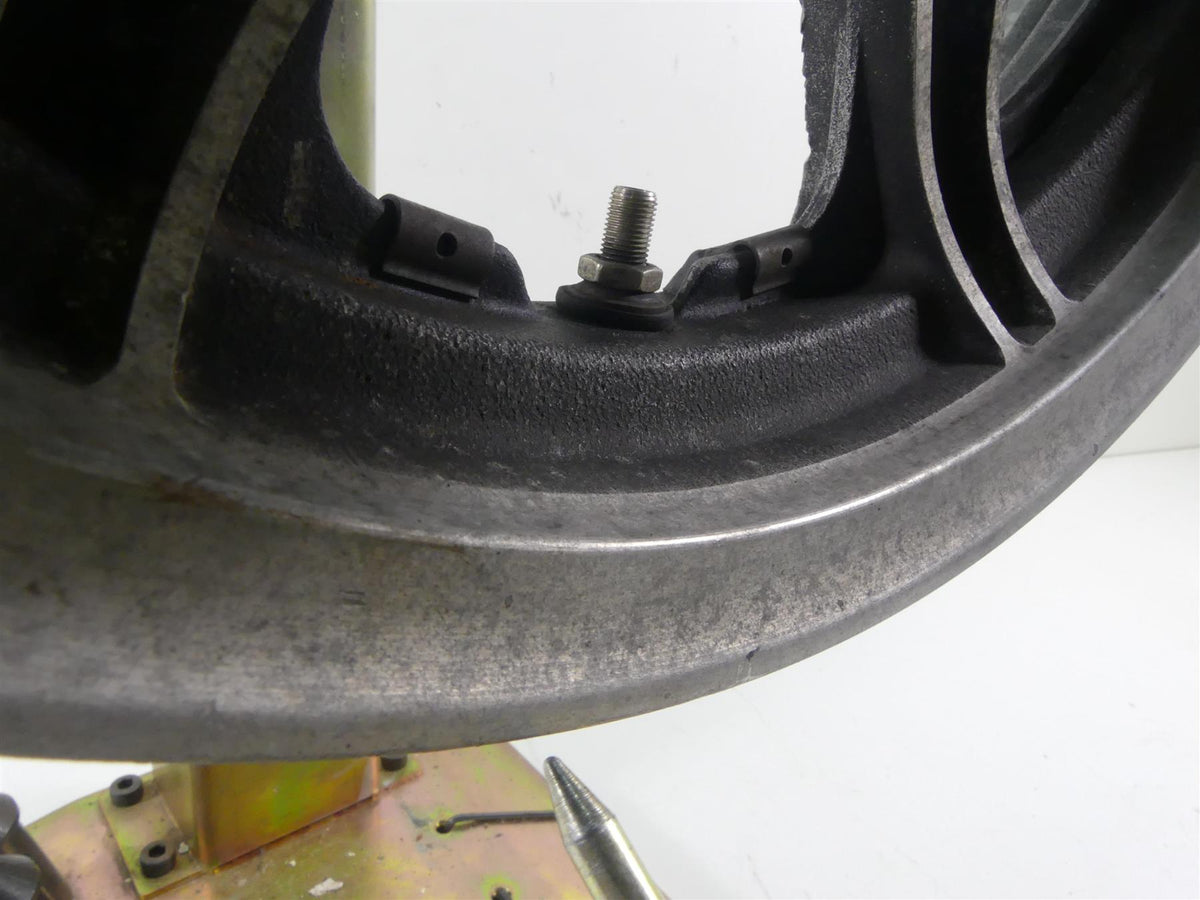 1978 Yamaha XS650 SE Special 16x3 Rear Cast Wheel Rim & Brake Disc 2M0-25338-20 {{ shop.shopifyCountryName }} - Mototech271