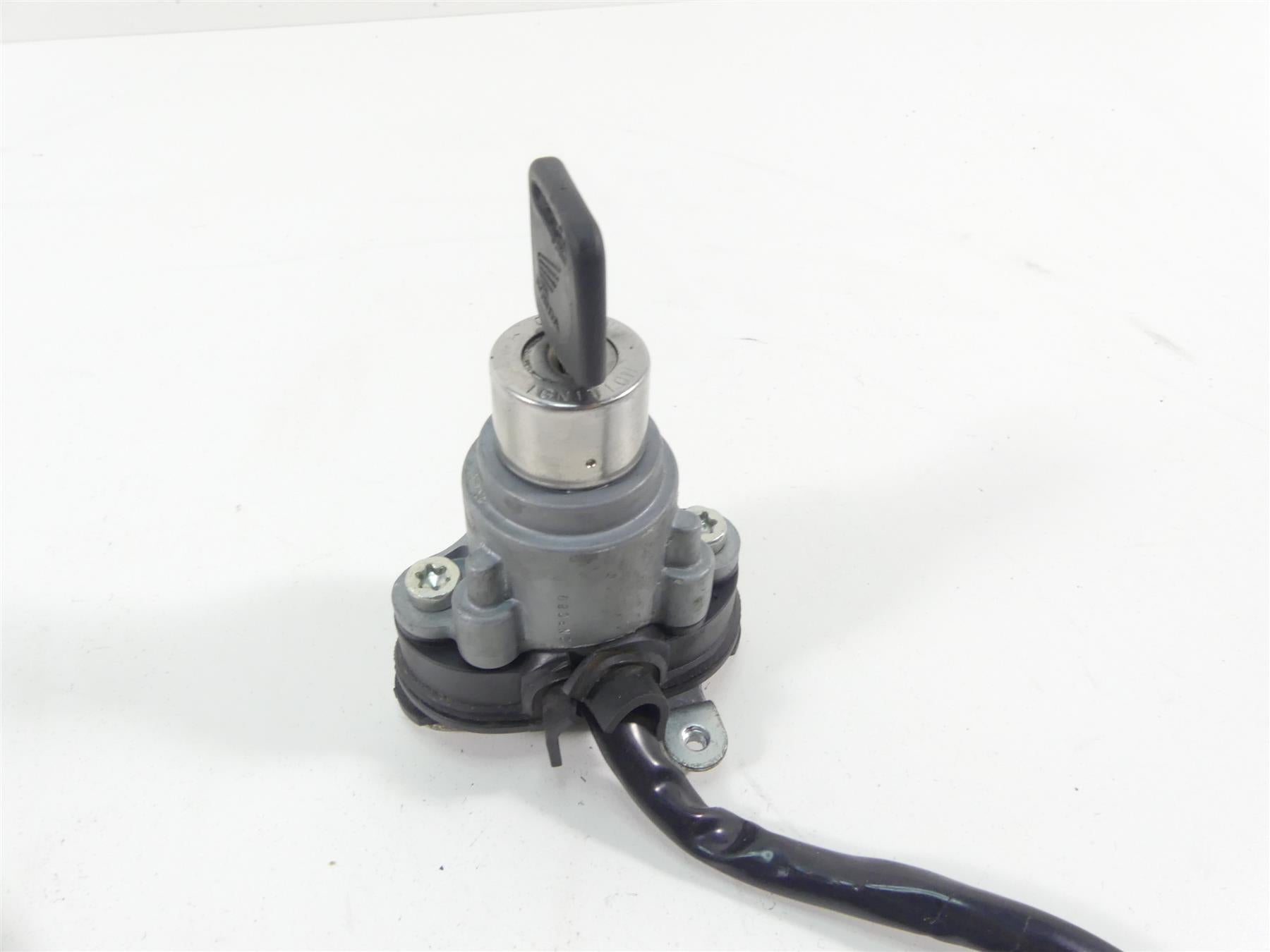 2003 Honda VT1100 C2 Shadow Sabre Ignition Switch Key Lock Set 35010-MCK-A00 {{ shop.shopifyCountryName }} - Mototech271