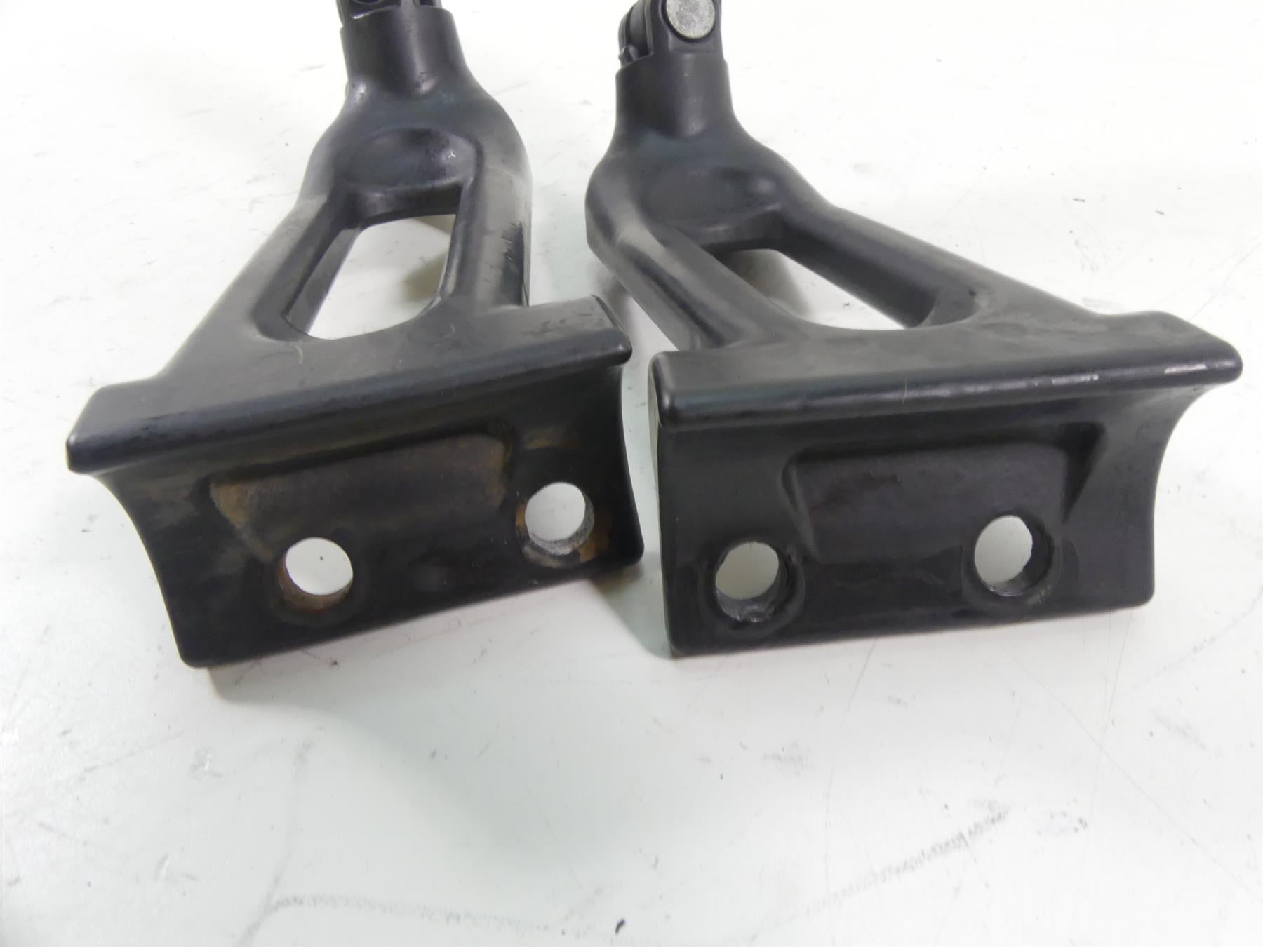 2006 Harley VRSCD Night V Rod Rear Passenger Footpeg Set -Read 51094-06 51095-06 {{ shop.shopifyCountryName }} - Mototech271