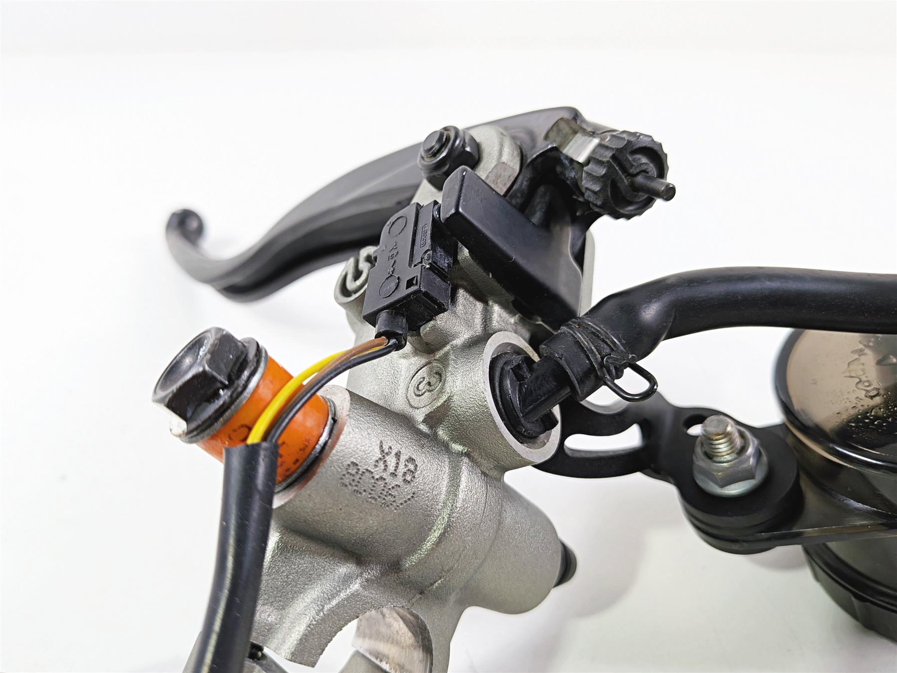 2019 Triumph Speed Triple RS 1050 Brembo Front Radial Brake Pump & Lever T2024898 {{ shop.shopifyCountryName }} - Mototech271