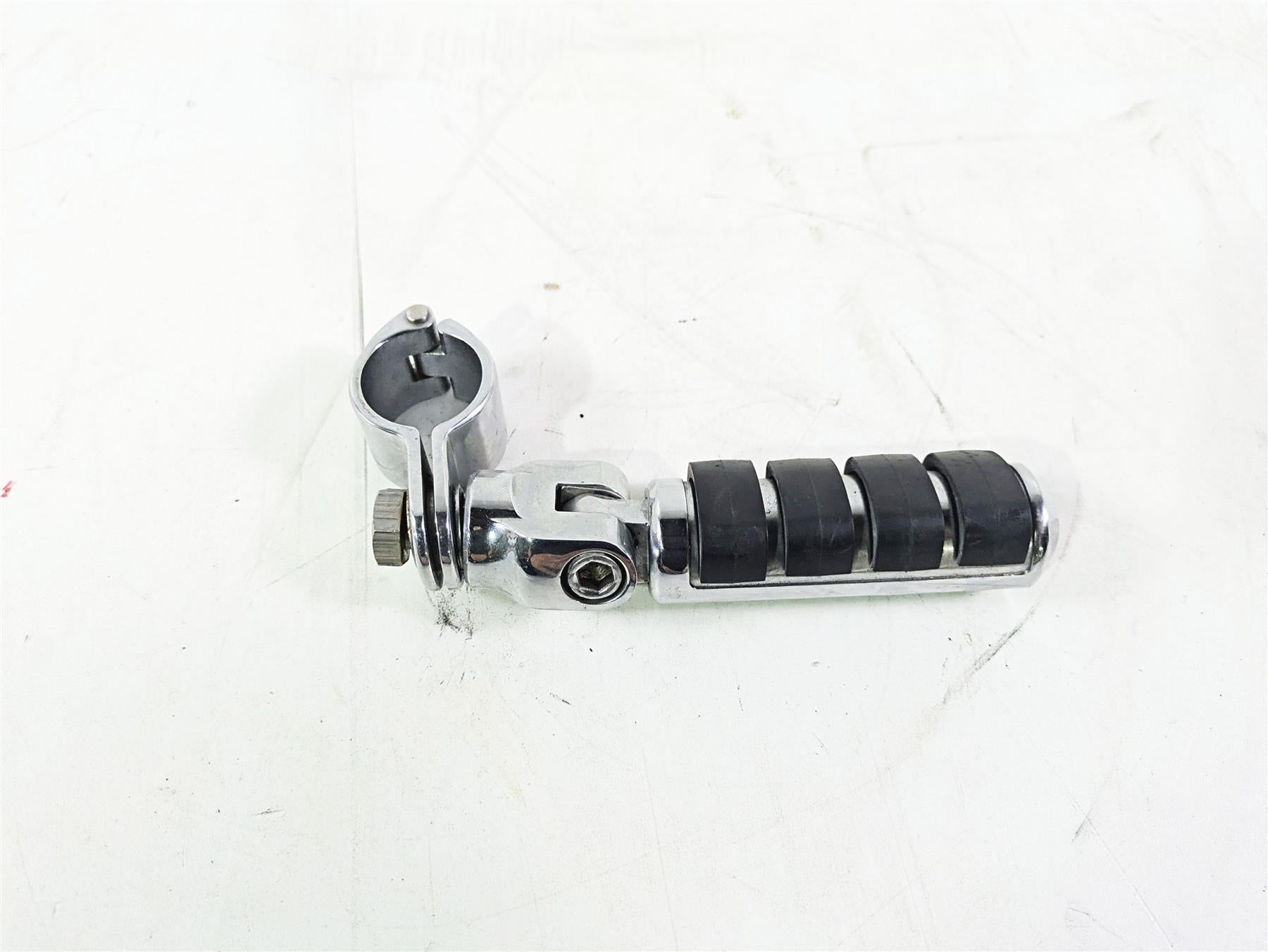 1996 Harley Touring FLHTCUI Electra Glide Highway Foot Peg + Mount {{ shop.shopifyCountryName }} - Mototech271
