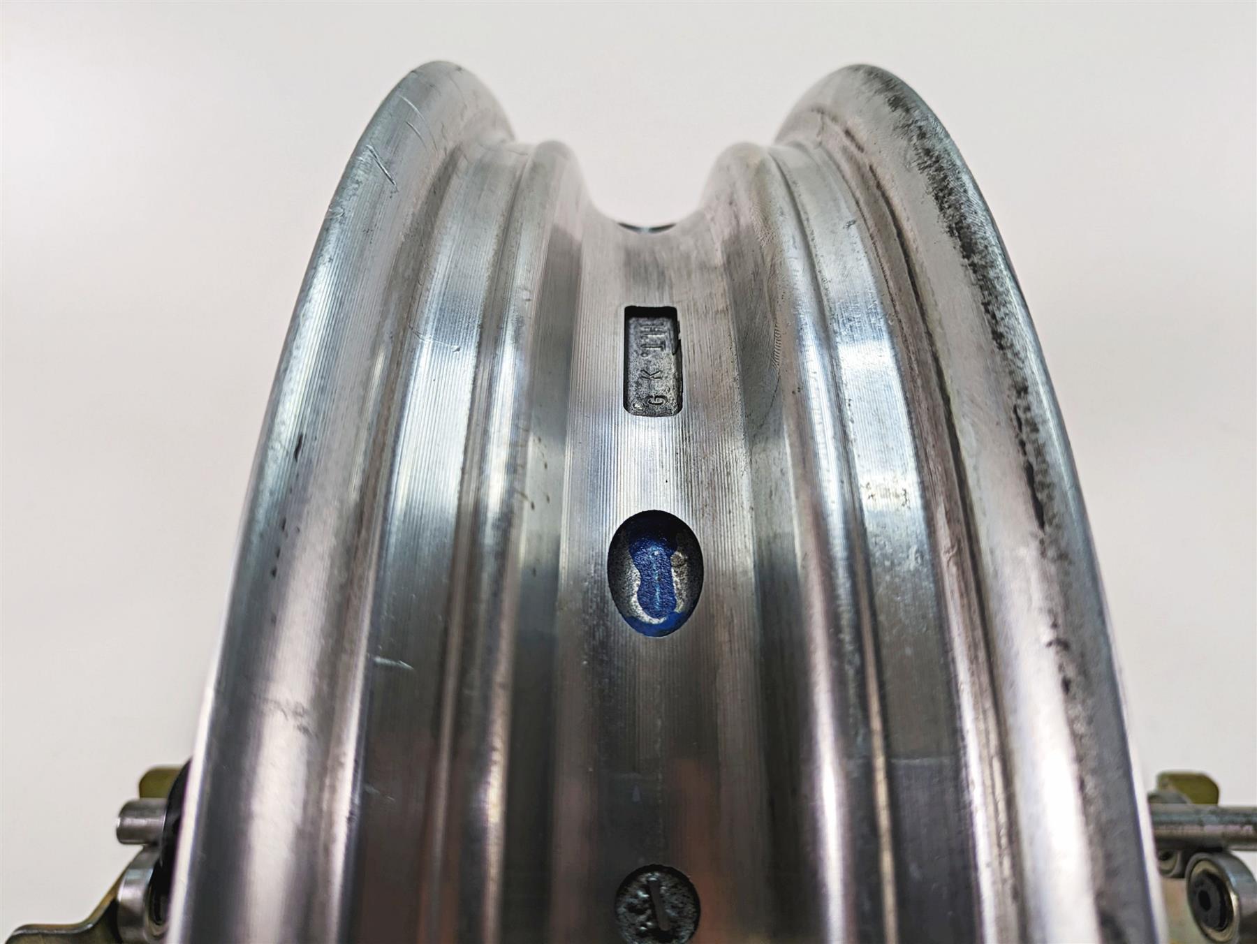 2005 Harley Touring FLHTCUI Electra Glide 16x3 Front Wheel Cast Rim 43493-00 {{ shop.shopifyCountryName }} - Mototech271
