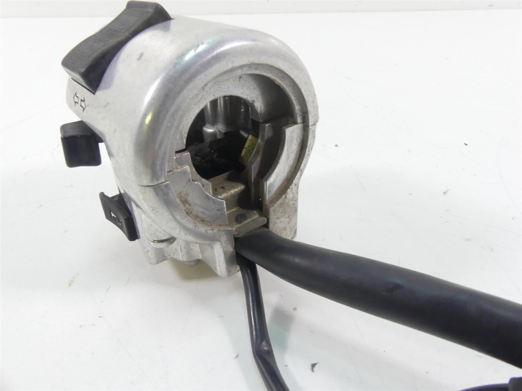 2003 Honda VT750 DC Shadow Spirit Left Hand Blinker Control Switch 35020-MCR-A00 {{ shop.shopifyCountryName }} - Mototech271
