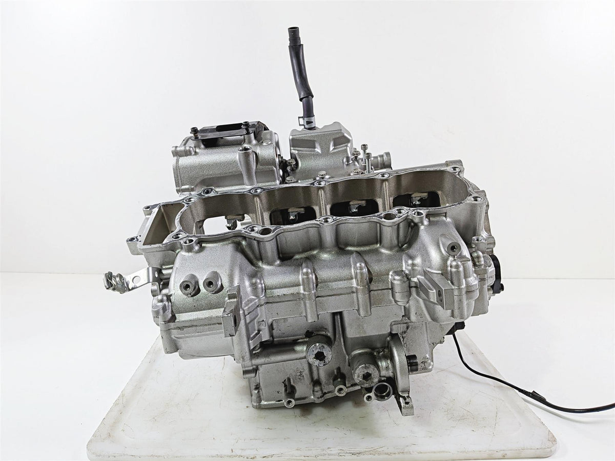 2016 Yamaha YZF R1 RN32 N527E Engine Motor Crank Case Crankcase Set 2CR-15100-17-00 {{ shop.shopifyCountryName }} - Mototech271