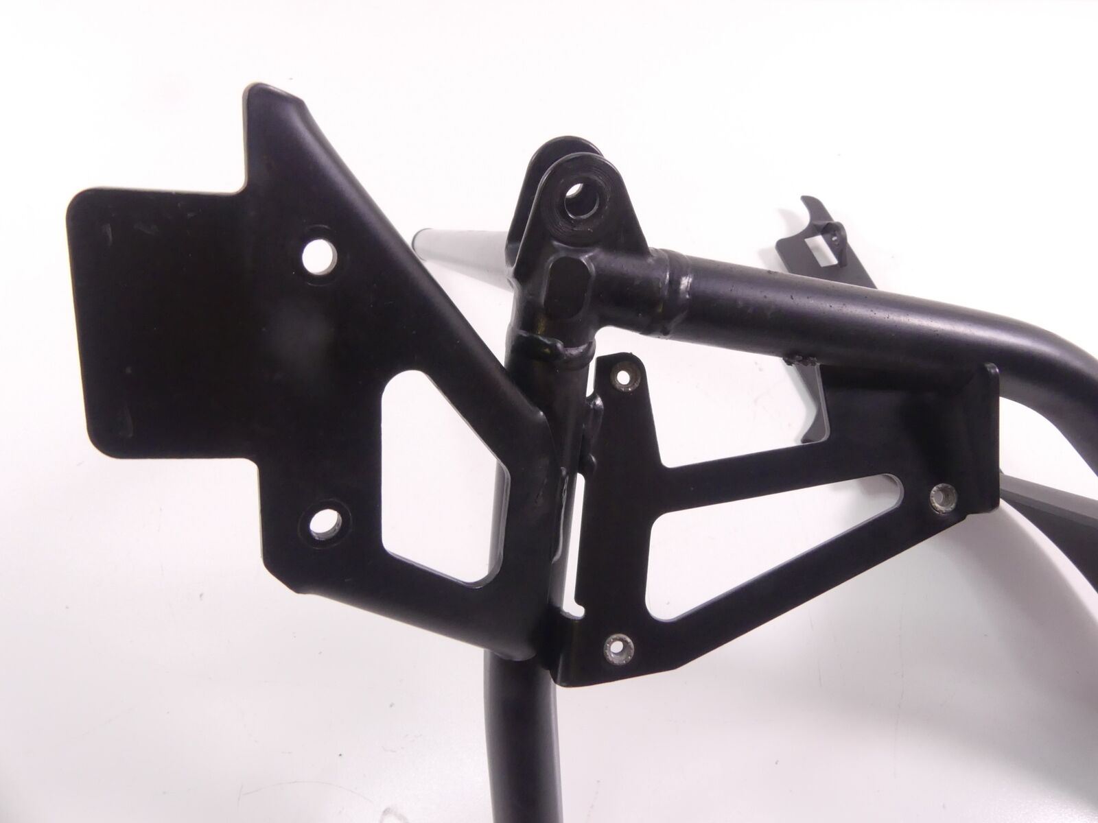 2006 Buell XB12SCG Lightning Front Main Support Engine Frame Mount L0511.02A8AYT {{ shop.shopifyCountryName }} - Mototech271
