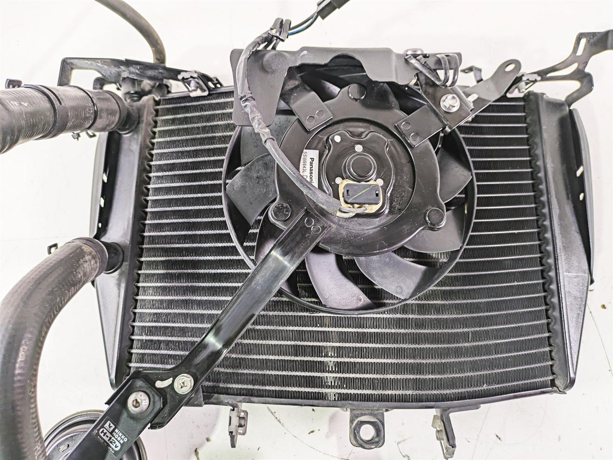 2019 Triumph Speed Triple RS 1050 Radiator Fan Reservoir Hoses Set T2100683 {{ shop.shopifyCountryName }} - Mototech271