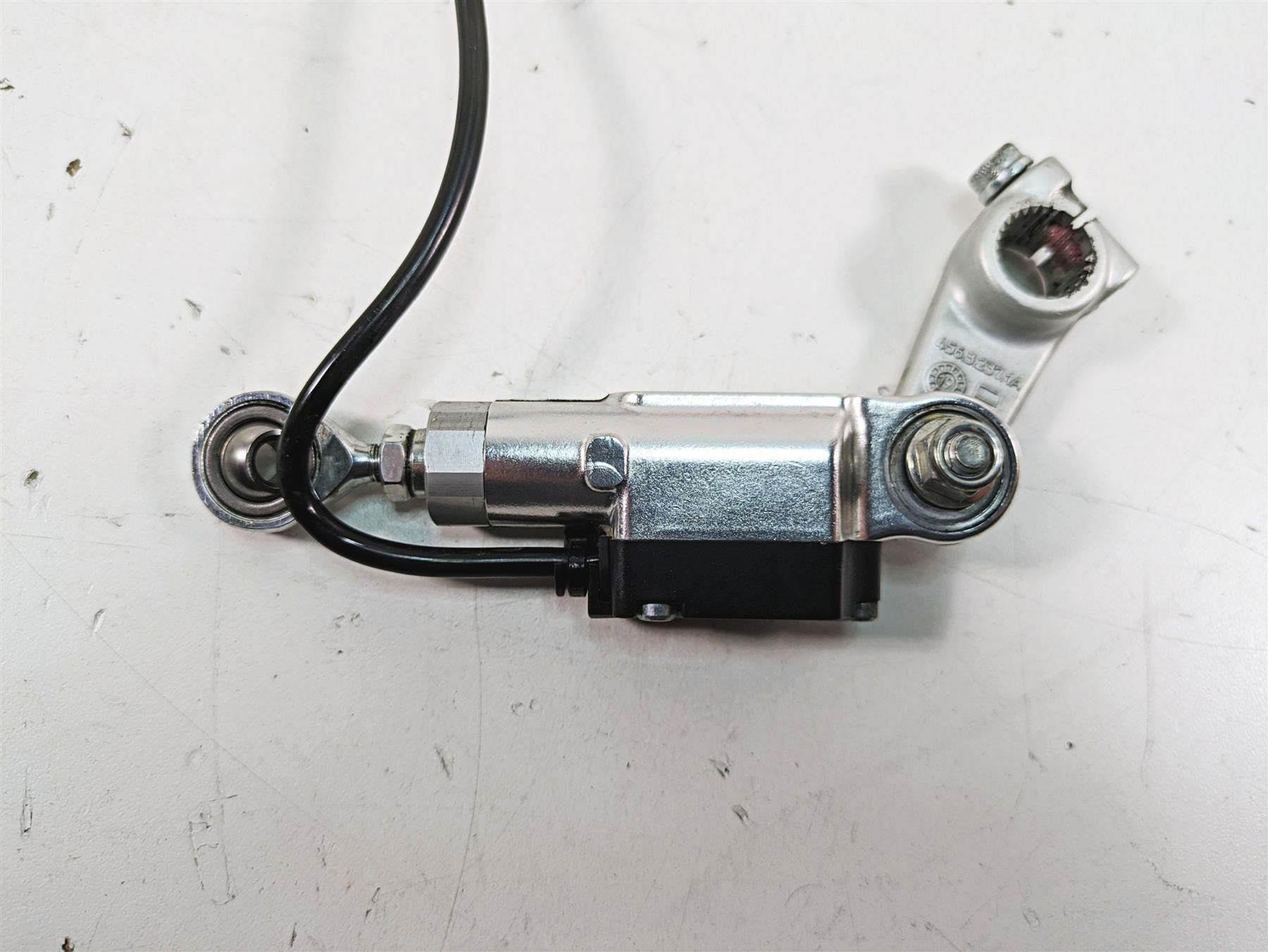 2020 Ducati Hypermotard 950 SP Quickshifter Quick Gear Shifter 55215494B {{ shop.shopifyCountryName }} - Mototech271