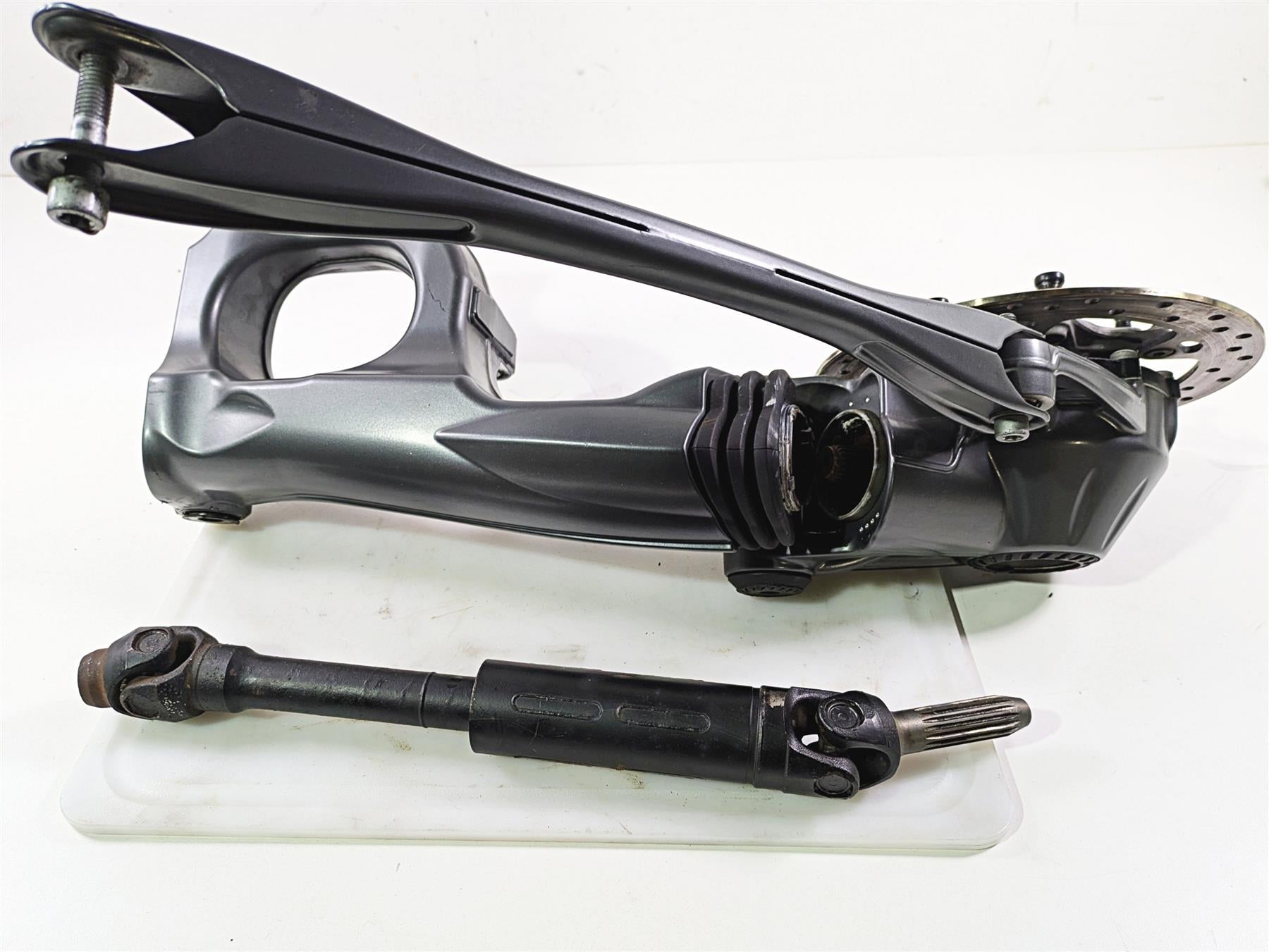 2014 BMW K1300S K40 Swingarm Differential Drive Shaft I=31:11=2,82 33118528991 | Mototech271
