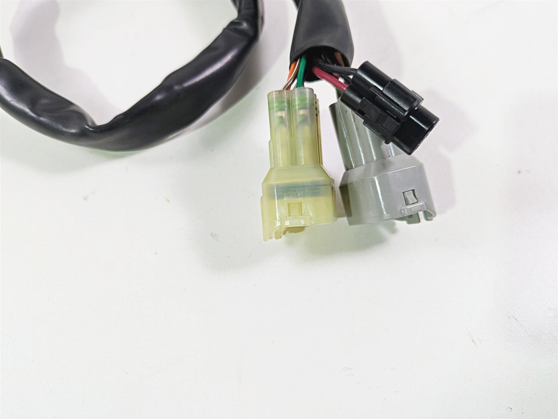 2020 Kawasaki Z900 ZR900 Left Blinker Hand Control Switch - Read 46091-0492 {{ shop.shopifyCountryName }} - Mototech271