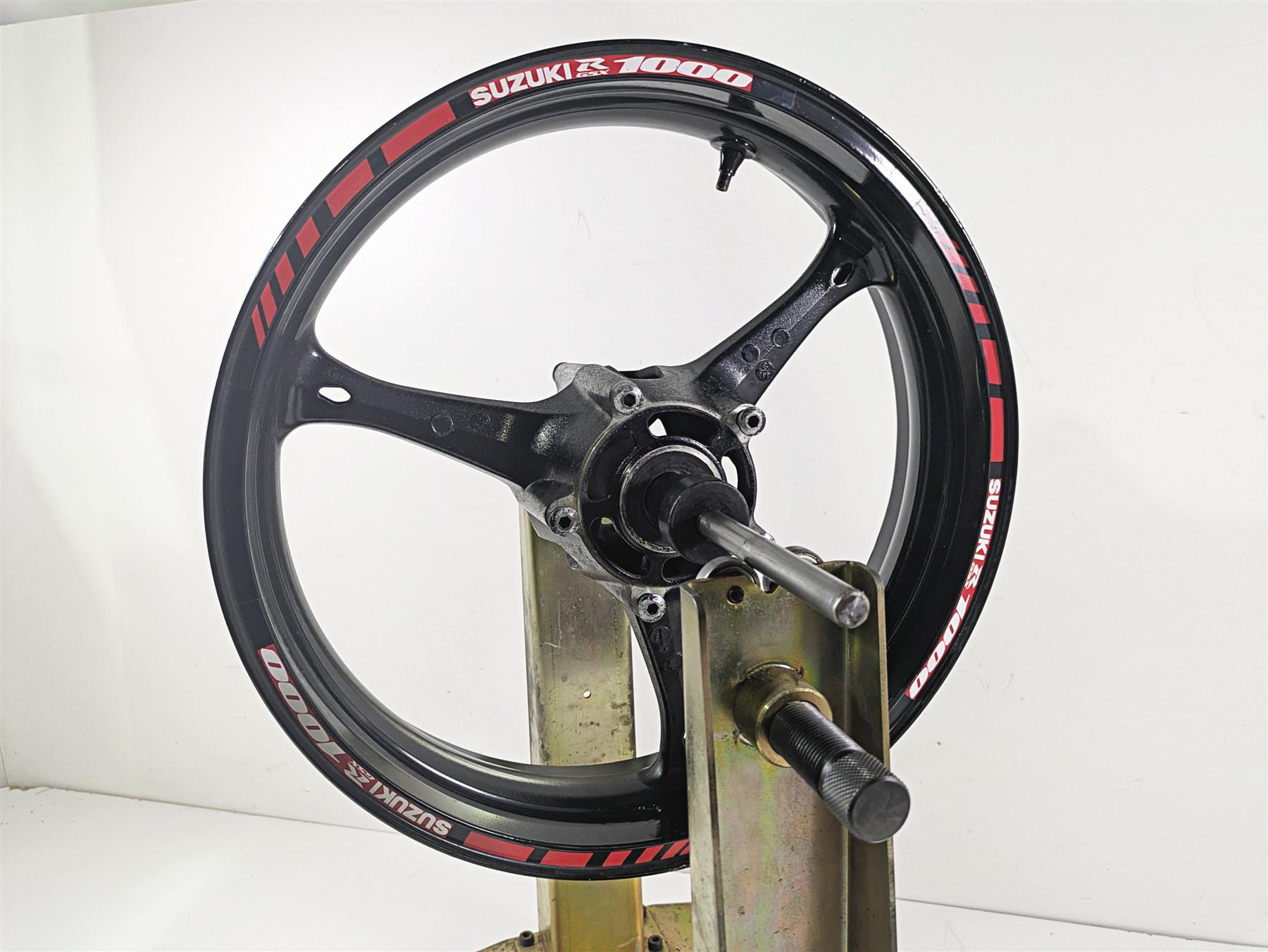 2006 Suzuki GSXR1000 K6 Front Wheel Rim 17x3.5 - READ - 54111-41G10-019 {{ shop.shopifyCountryName }} - Mototech271