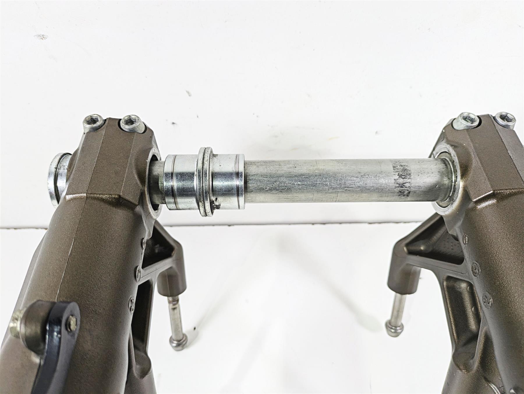 2005 Kawasaki ZX12R Ninja Full Front End Fork Leg Triple Tree Set 44075-0017 {{ shop.shopifyCountryName }} - Mototech271