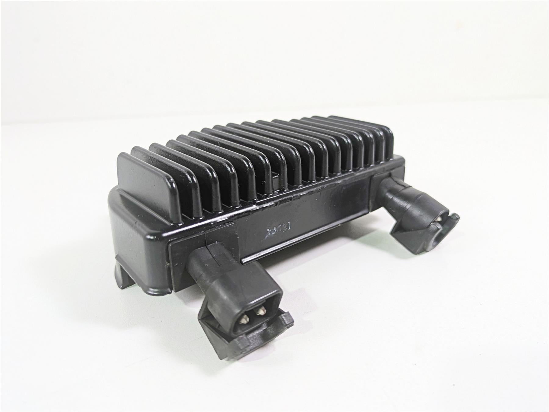 2016 Harley FXDF Dyna Fat Bob Rectifier Voltage Regulator 74631-08A {{ shop.shopifyCountryName }} - Mototech271