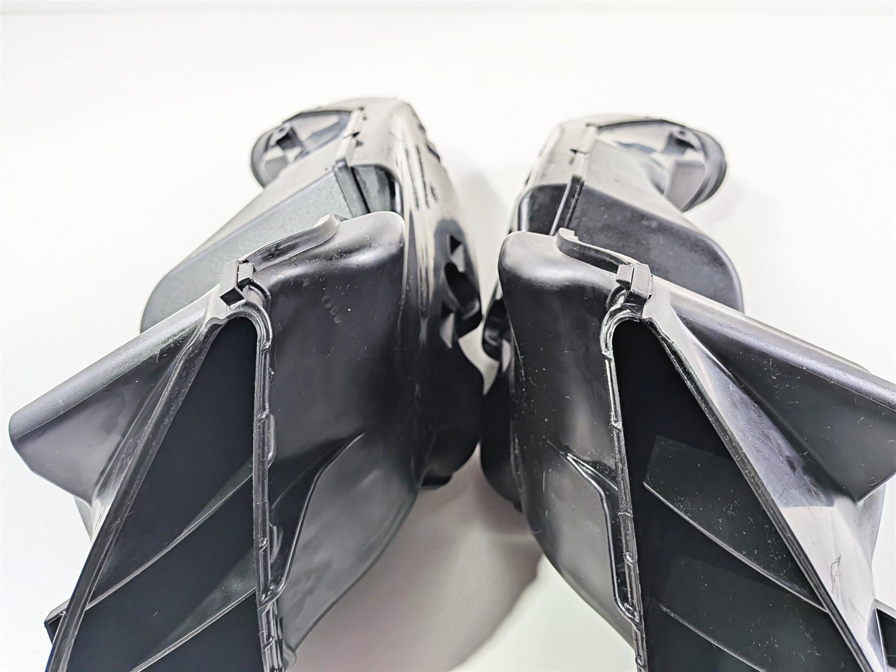 2024 Suzuki GSXR600 Air Intake Ram Scoop Duct Set 94420-14J00 94430-14J00 {{ shop.shopifyCountryName }} - Mototech271